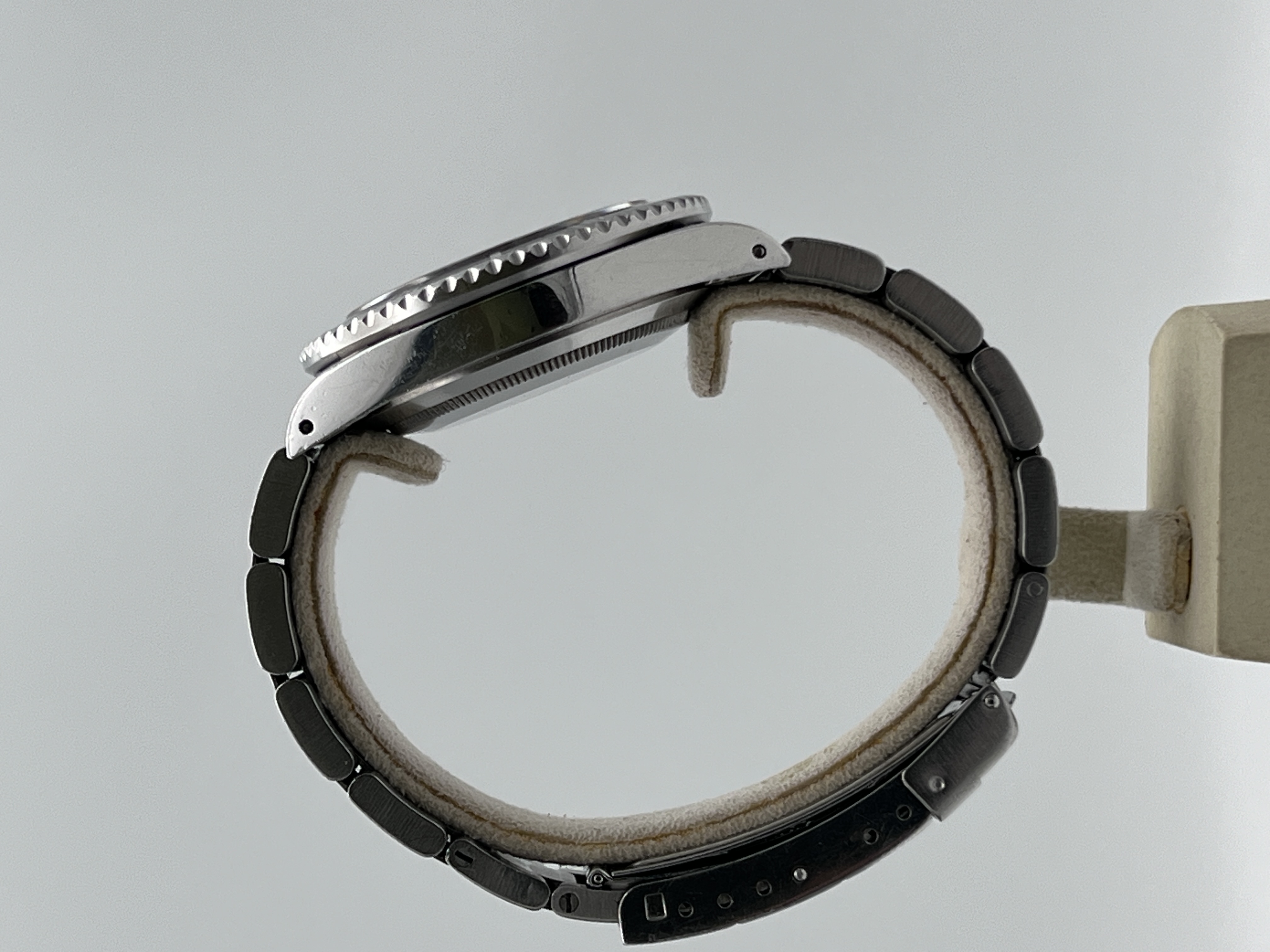 Rolex Submariner 168000 Thumbnail 2