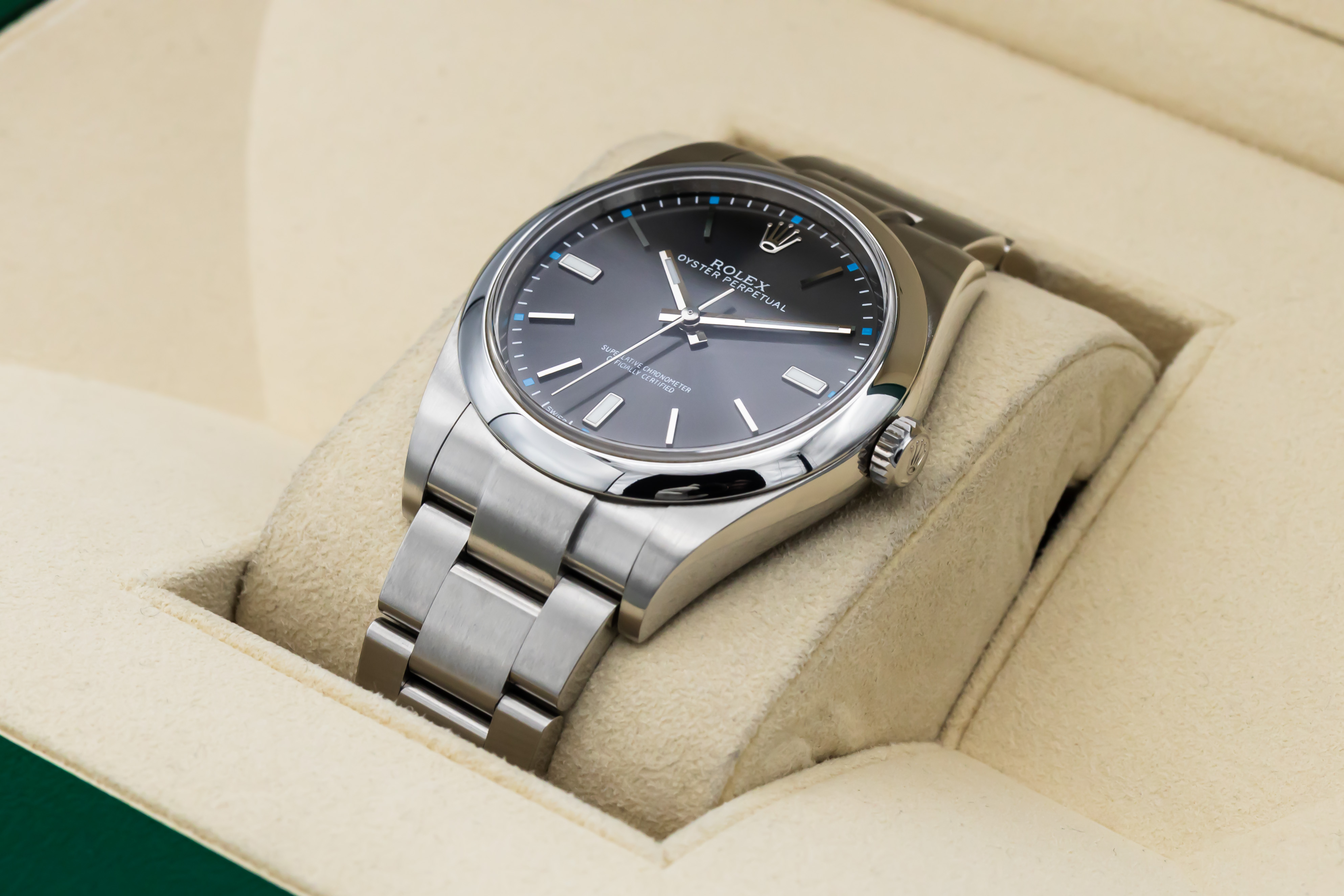 Rolex Oyster Perpetual 114300 Thumbnail 5