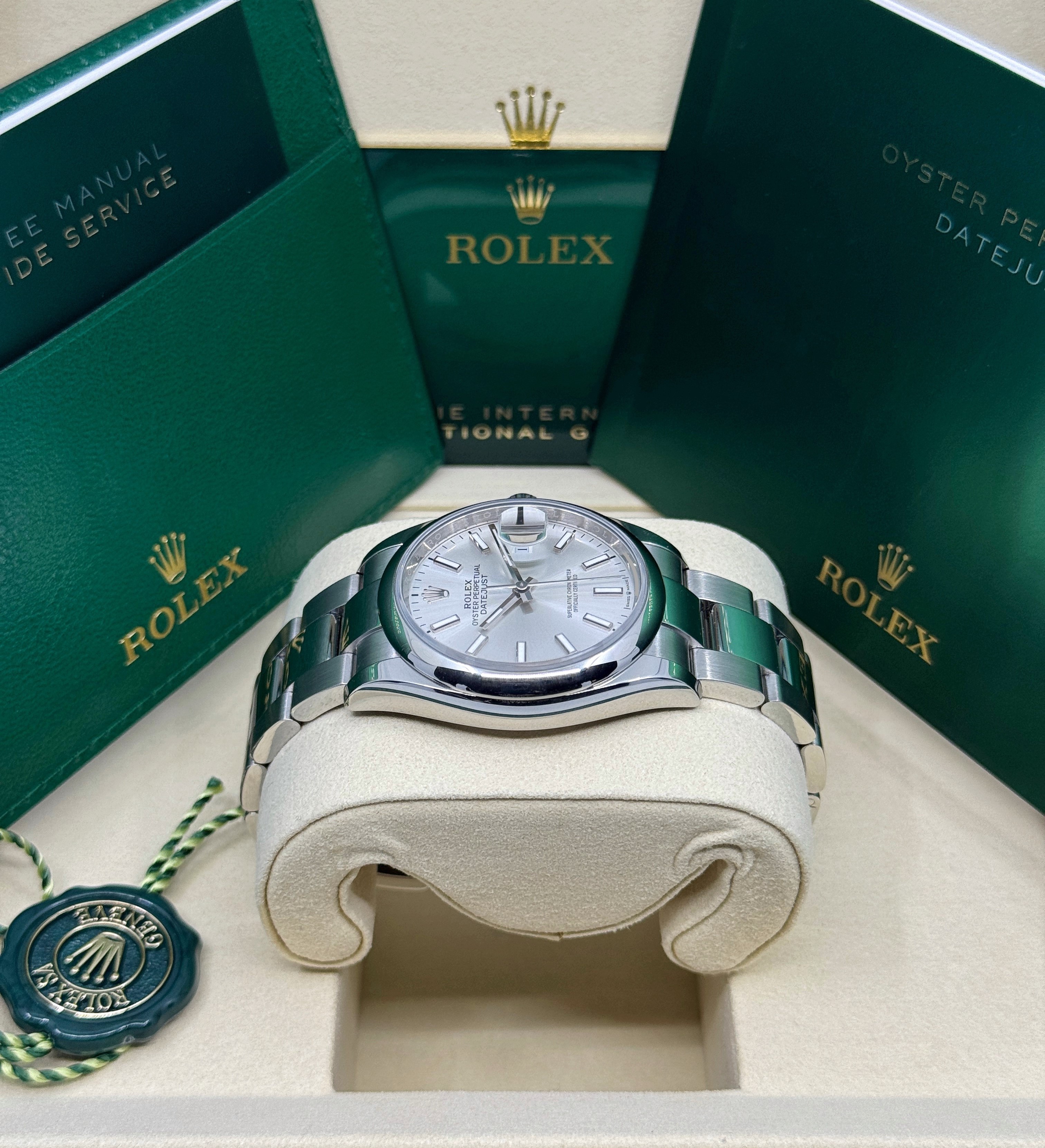 Rolex Datejust 126200 Thumbnail 2