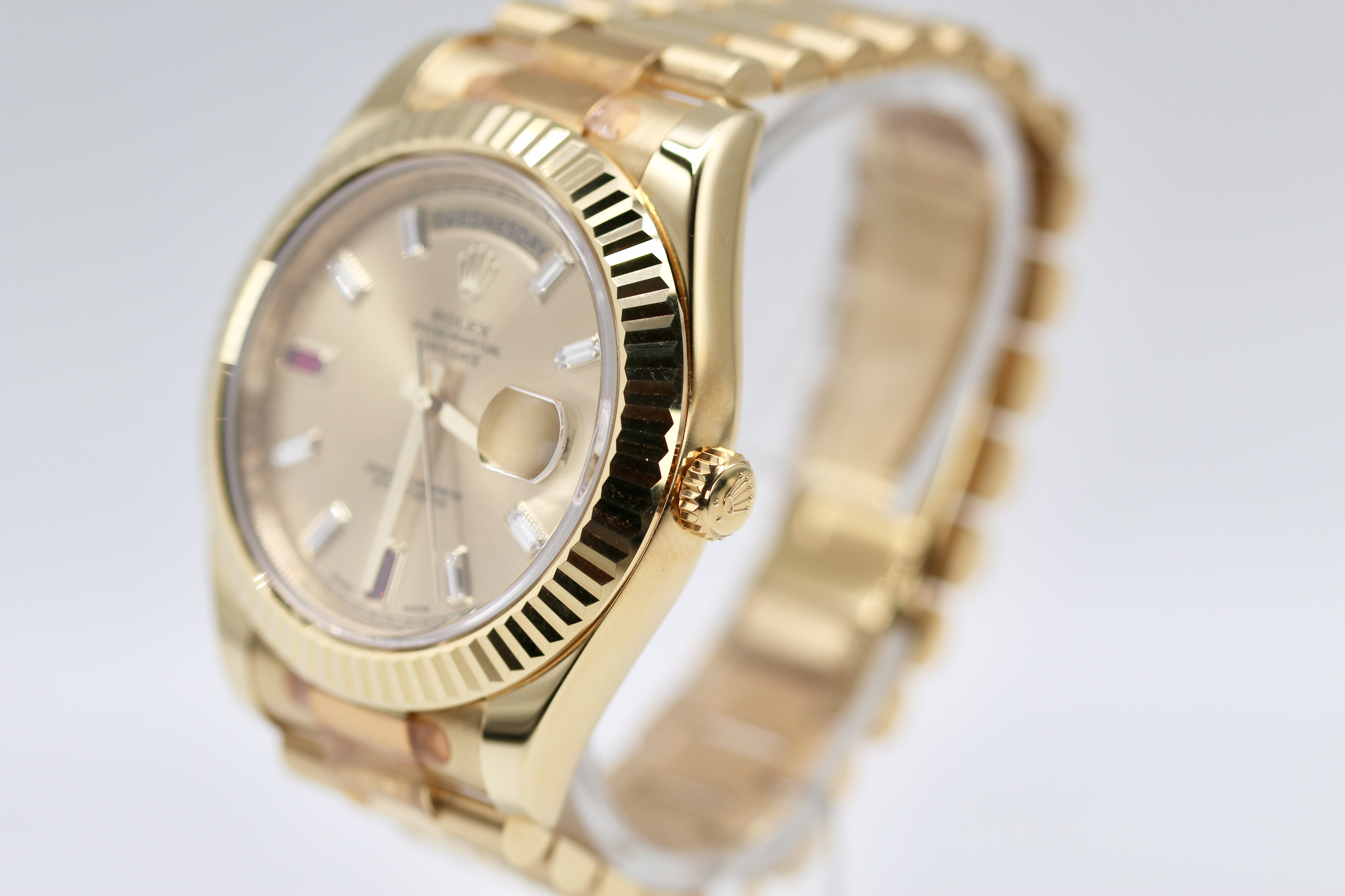 Rolex Day-Date II 218238 Thumbnail 2