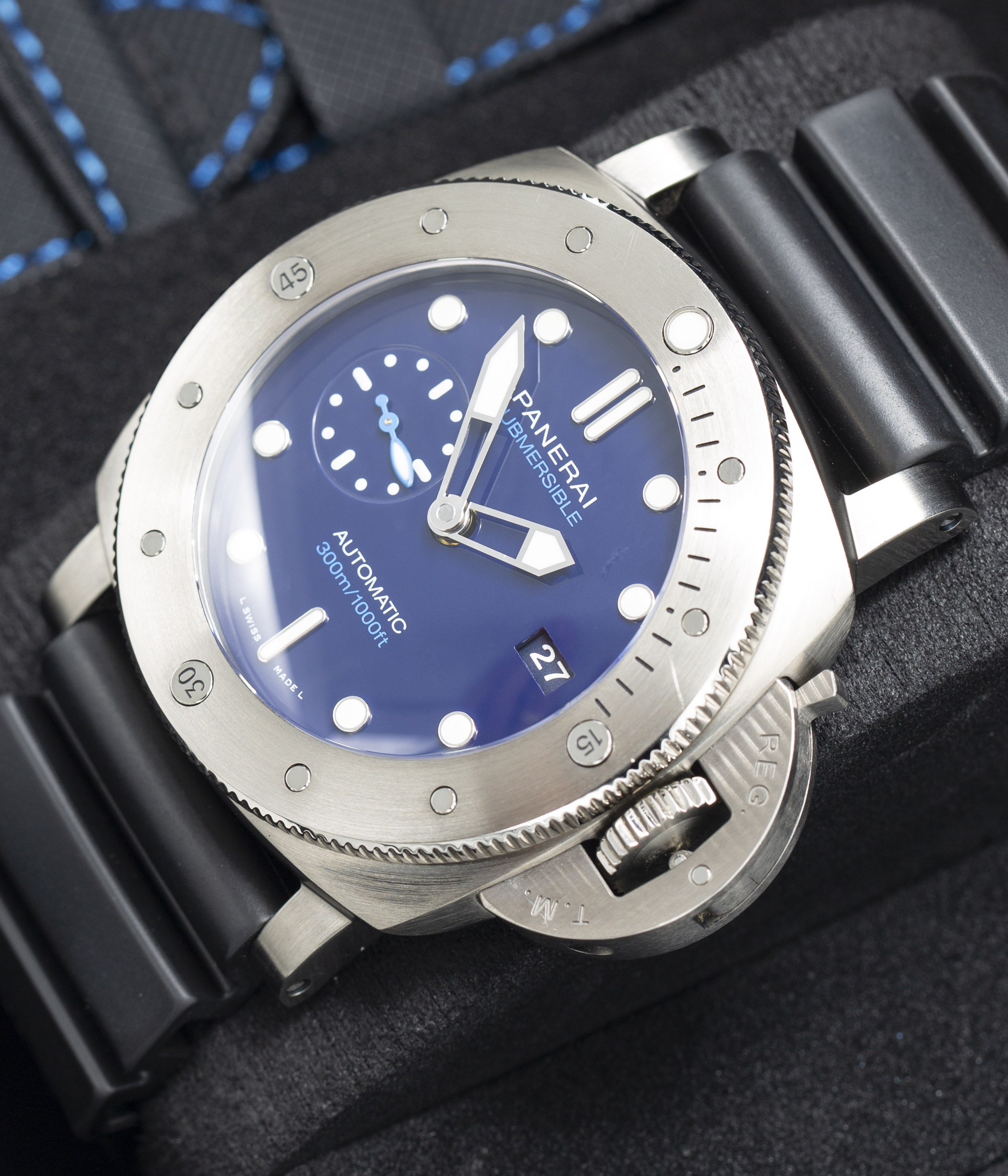 Panerai Submersible PAM00692 Thumbnail 5