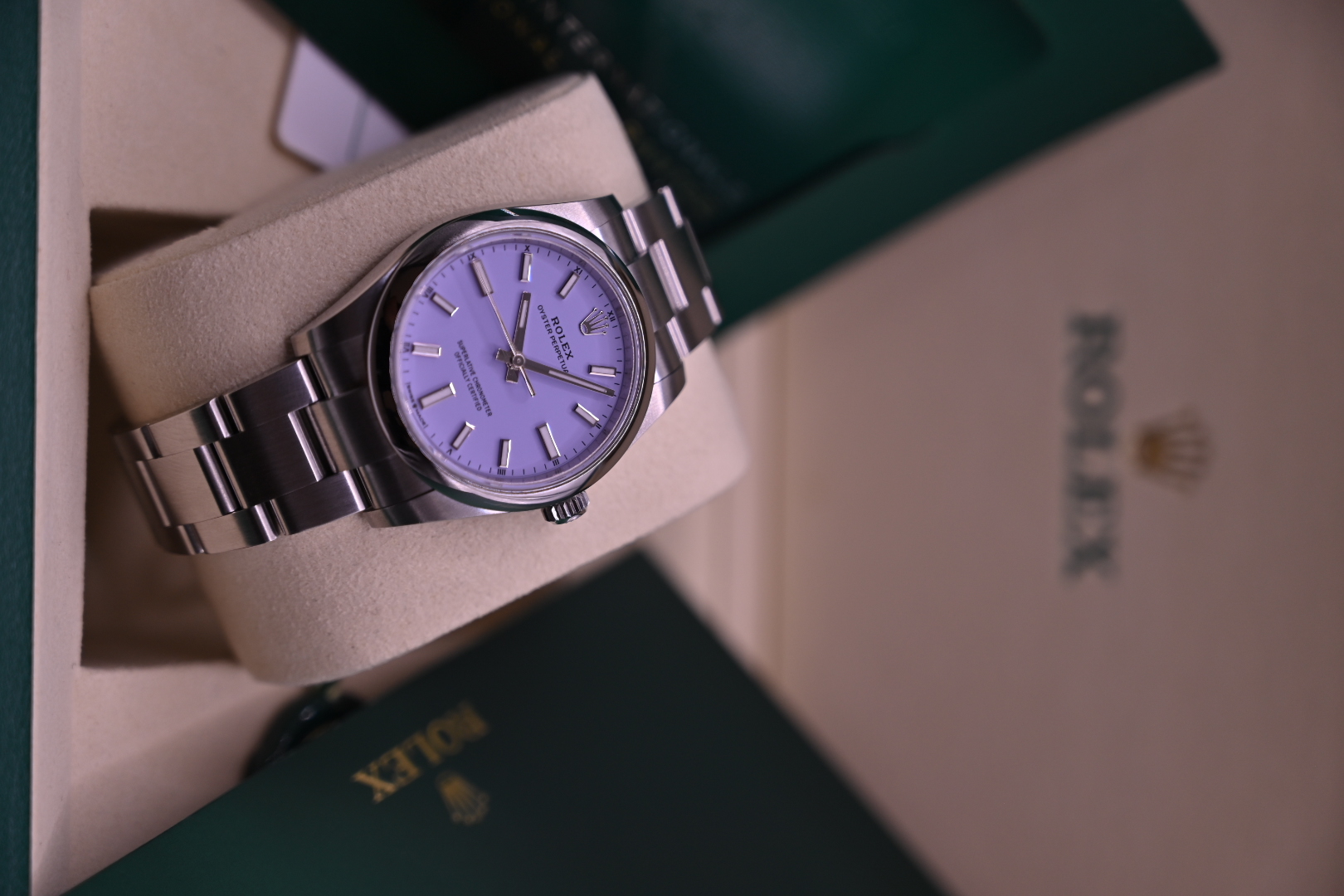 Rolex Oyster Perpetual 124200 Thumbnail 3