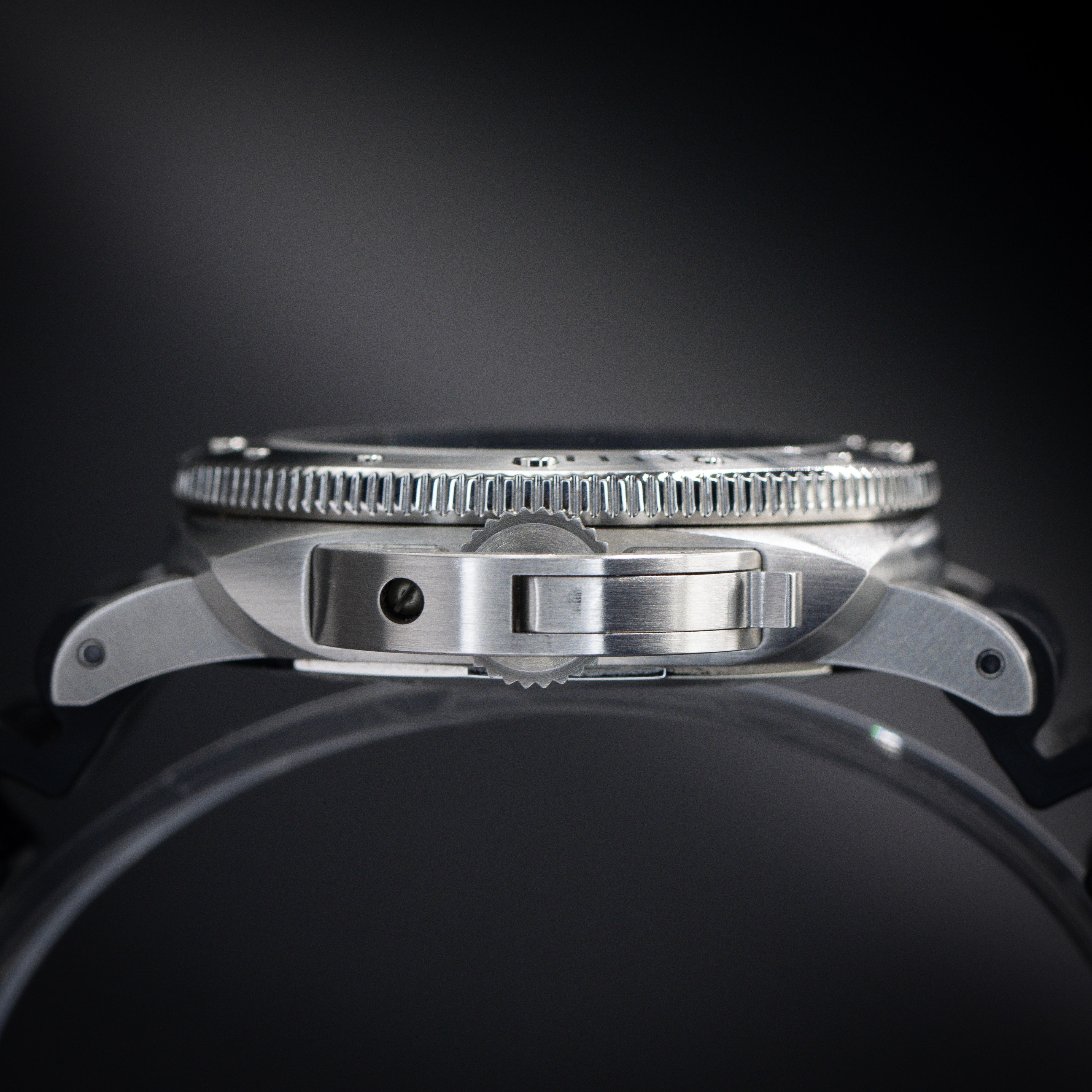 Panerai Submersible PAM02223 Thumbnail 2