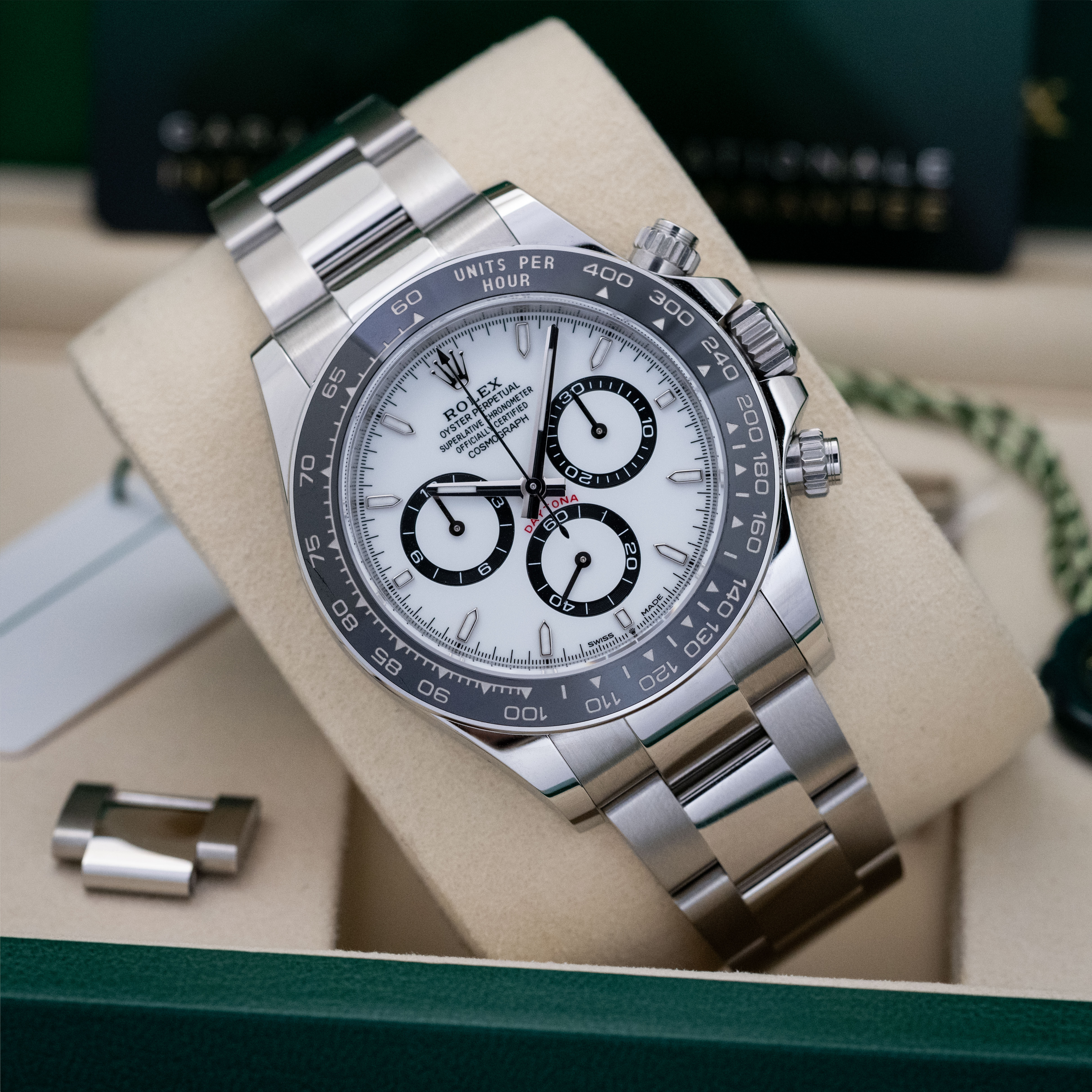 Rolex Daytona 126500 LN Thumbnail 6