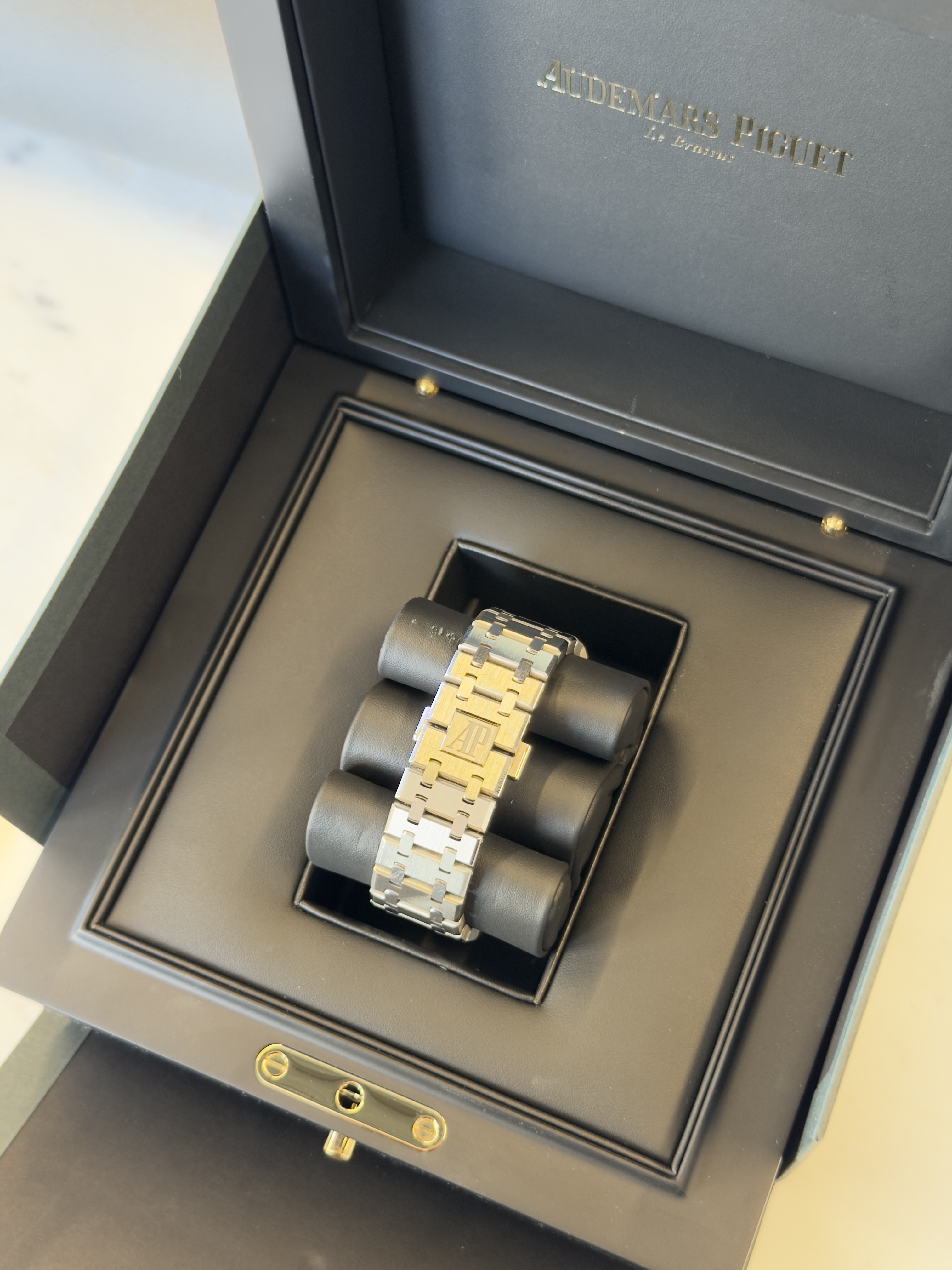 Audemars Piguet Royal Oak 15500ST.OO.1220ST.04 Thumbnail 5