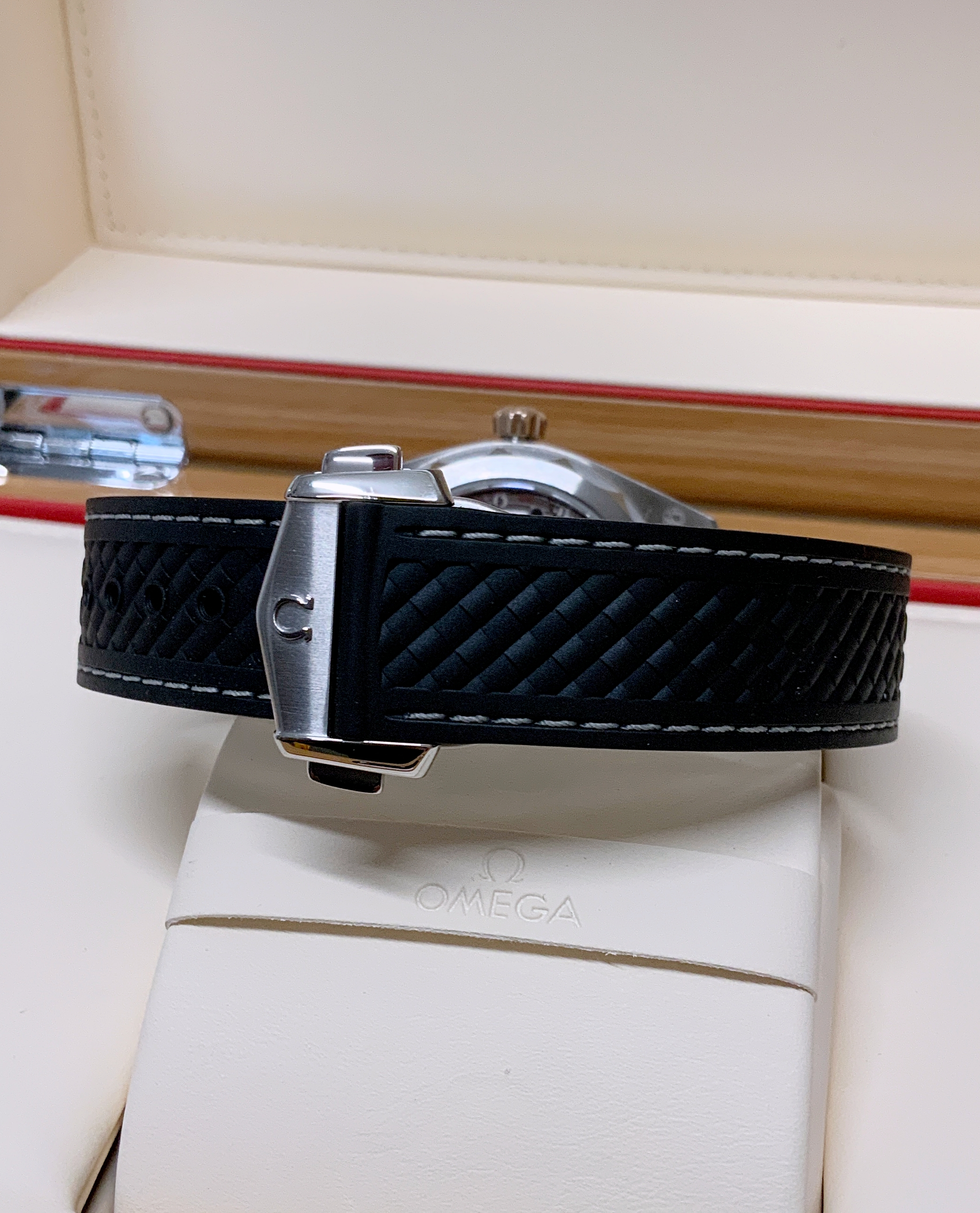 Omega Aqua Terra 150m Gents 220.22.41.21.02.001 Thumbnail 3