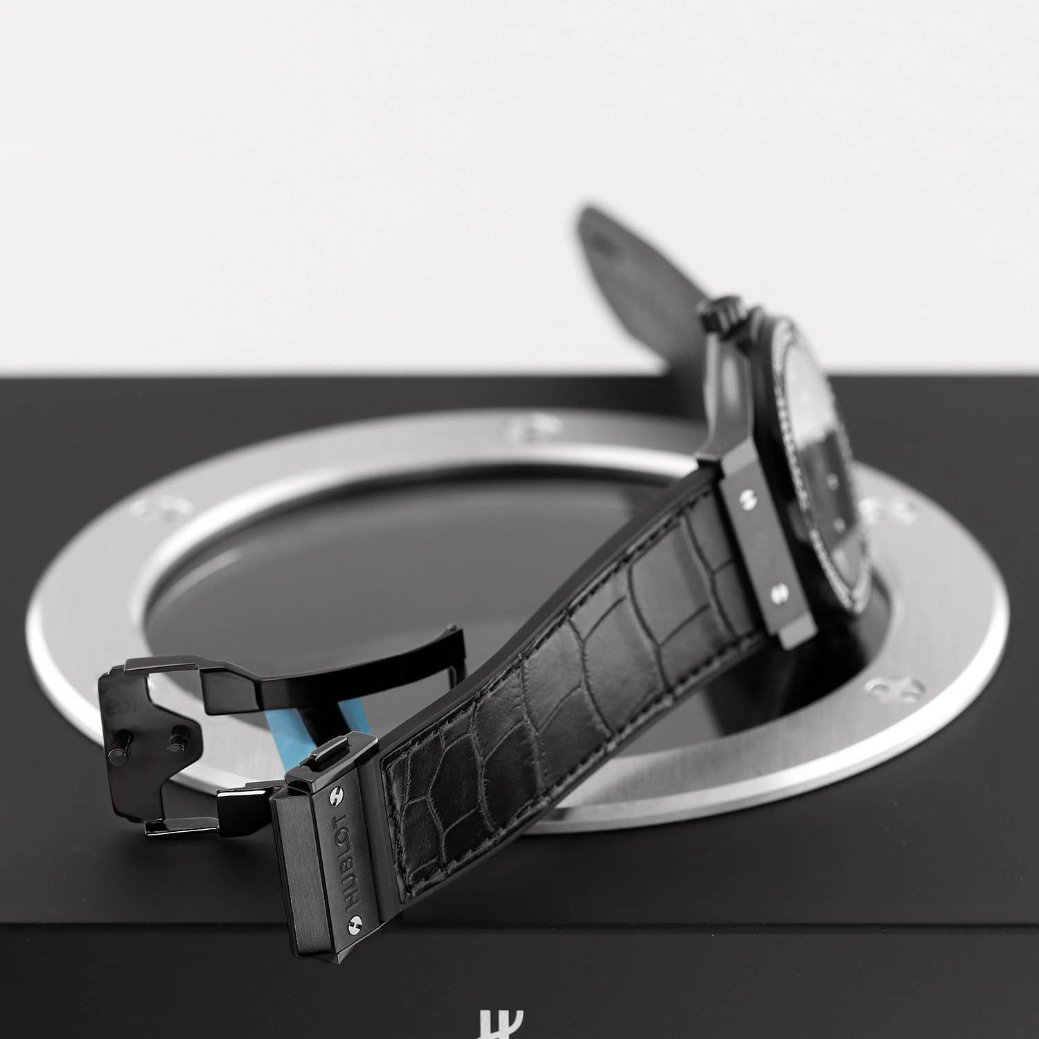 Hublot Classic Fusion 511.CM.1170.LR.1104 Thumbnail 4