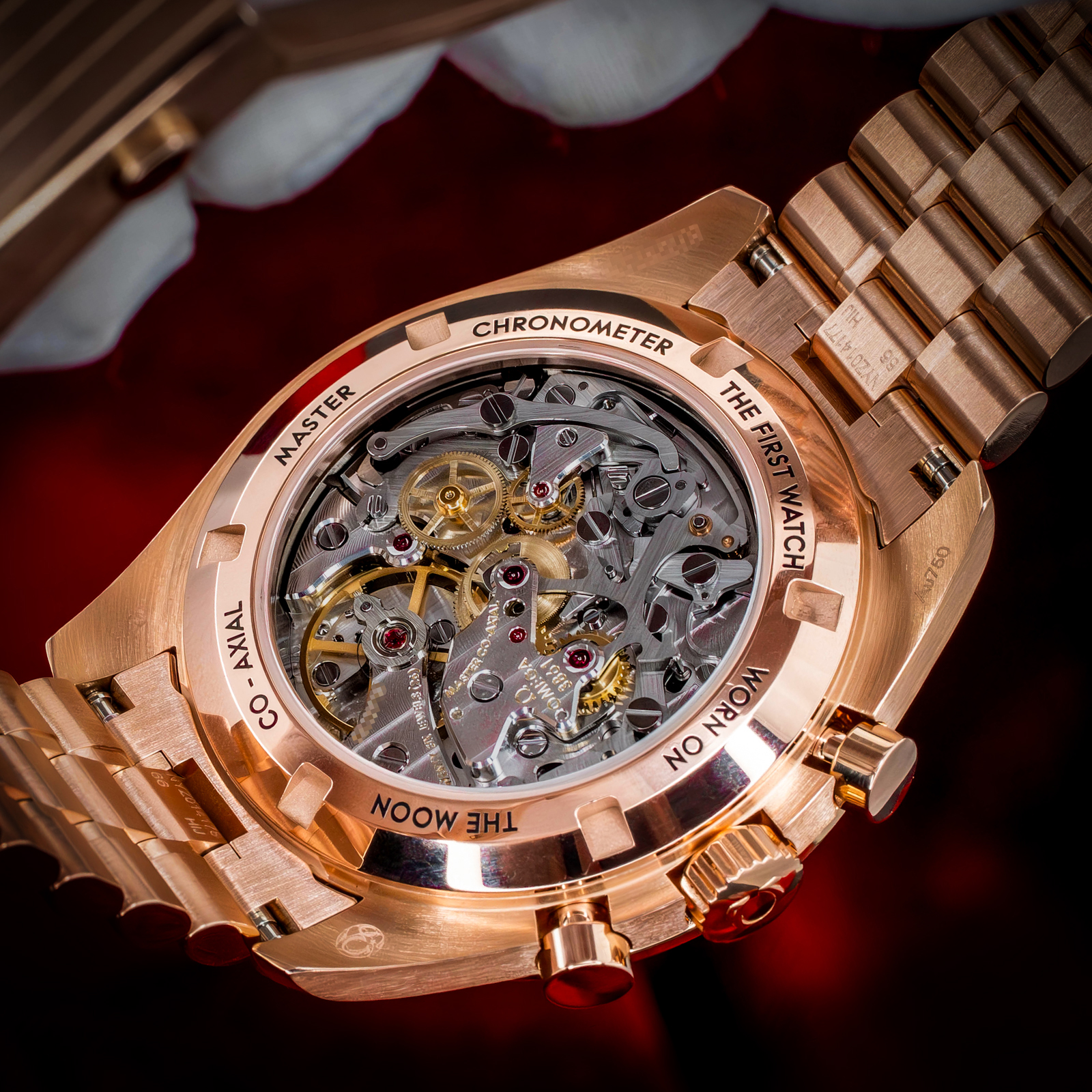 Omega Speedmaster Moonwatch Professional 310.60.42.50.01.001 Thumbnail 4