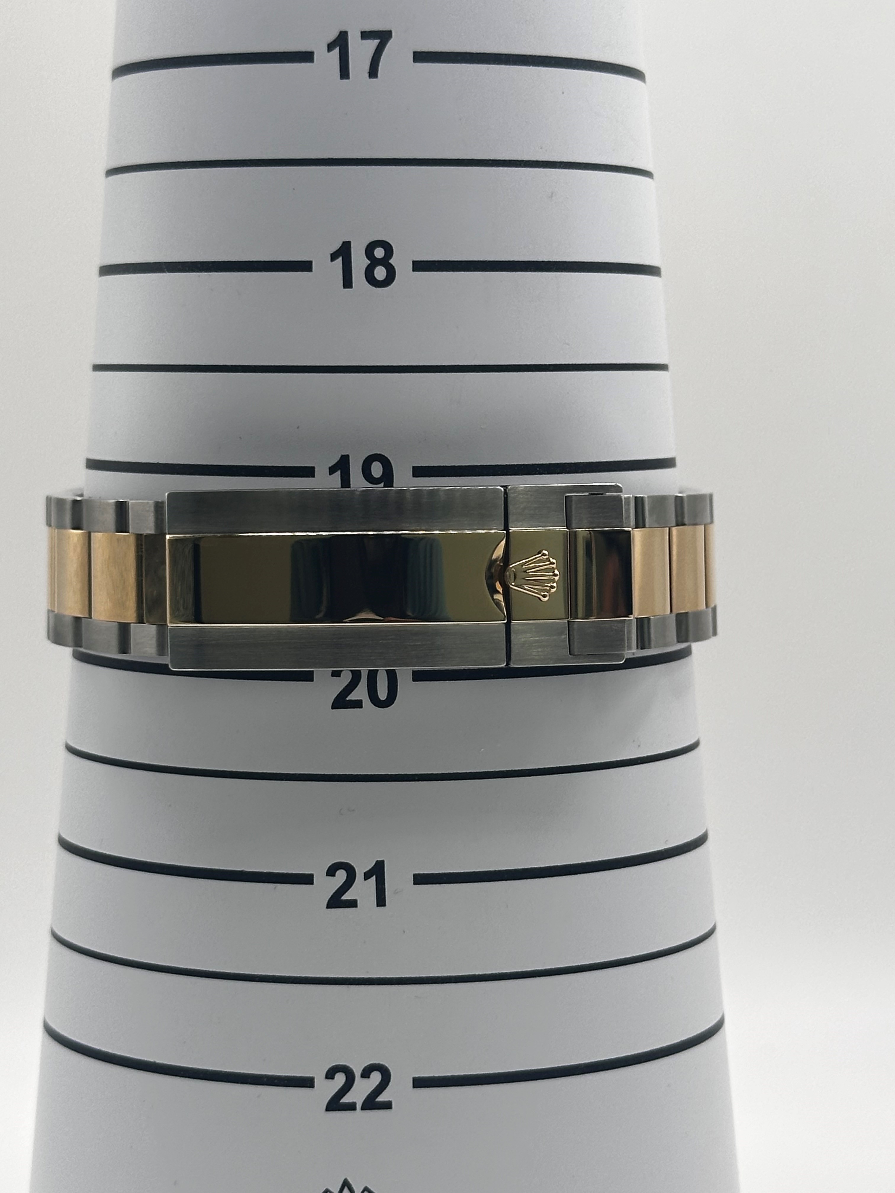 Rolex Submariner 116613 LB Thumbnail 5