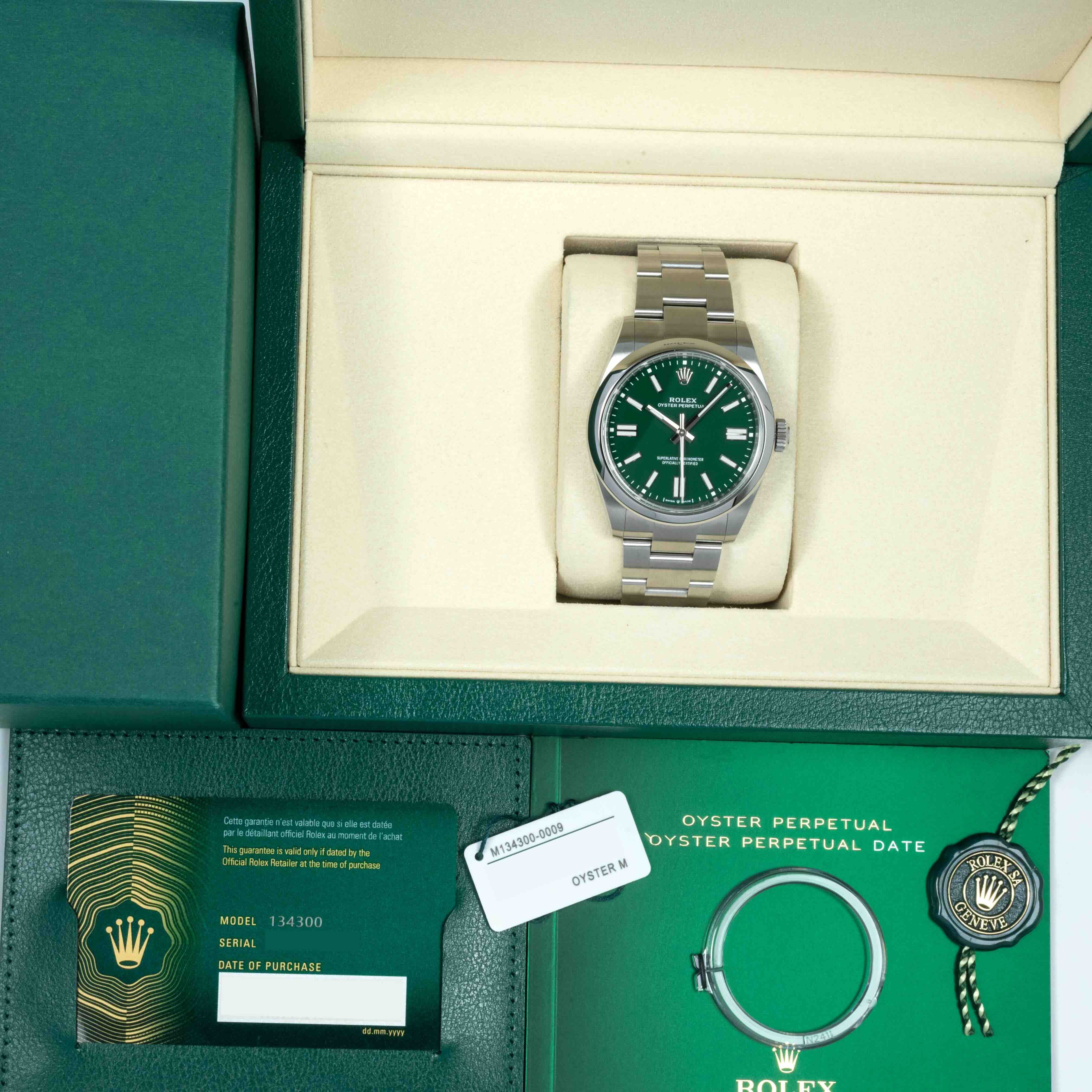 Rolex Oyster Perpetual 41 134300 Thumbnail 6