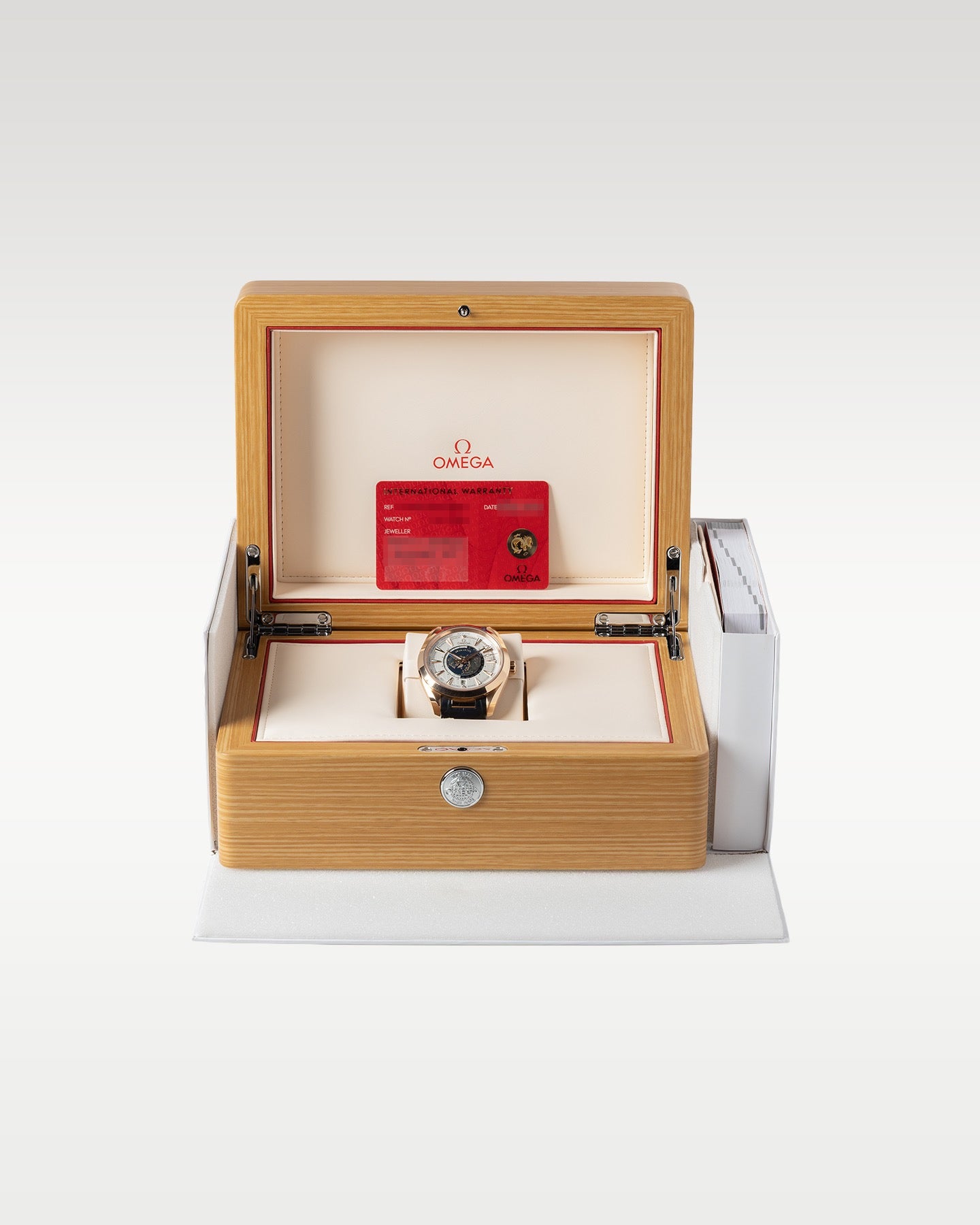 Omega Aqua Terra 150m GMT 220.53.43.22.02.001 Thumbnail 5