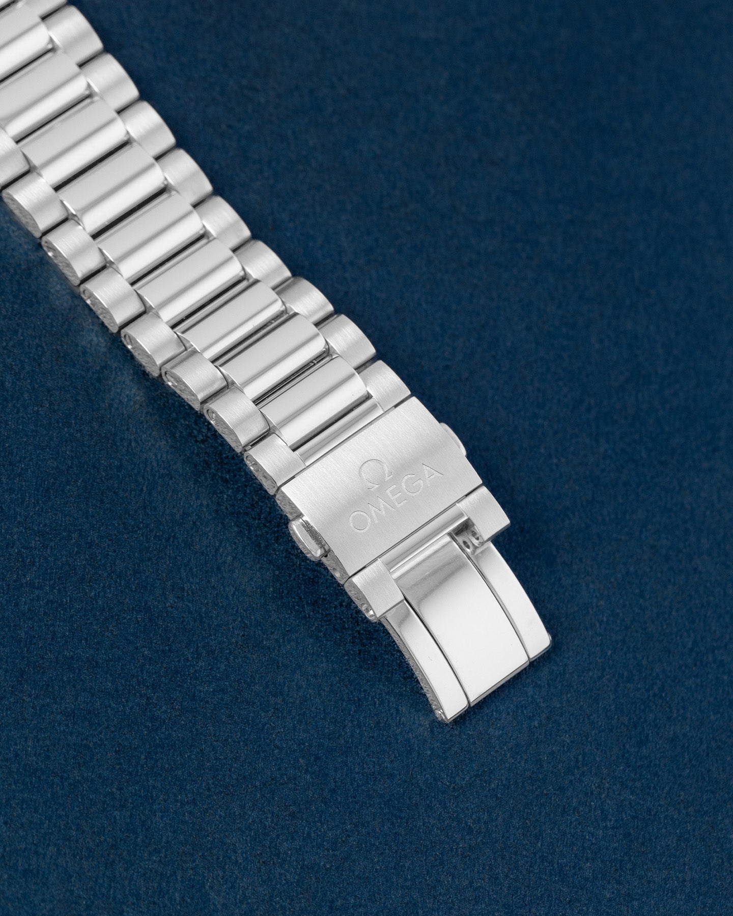 Omega Aqua Terra 150m Gents 220.10.38.20.12.001 Thumbnail 3