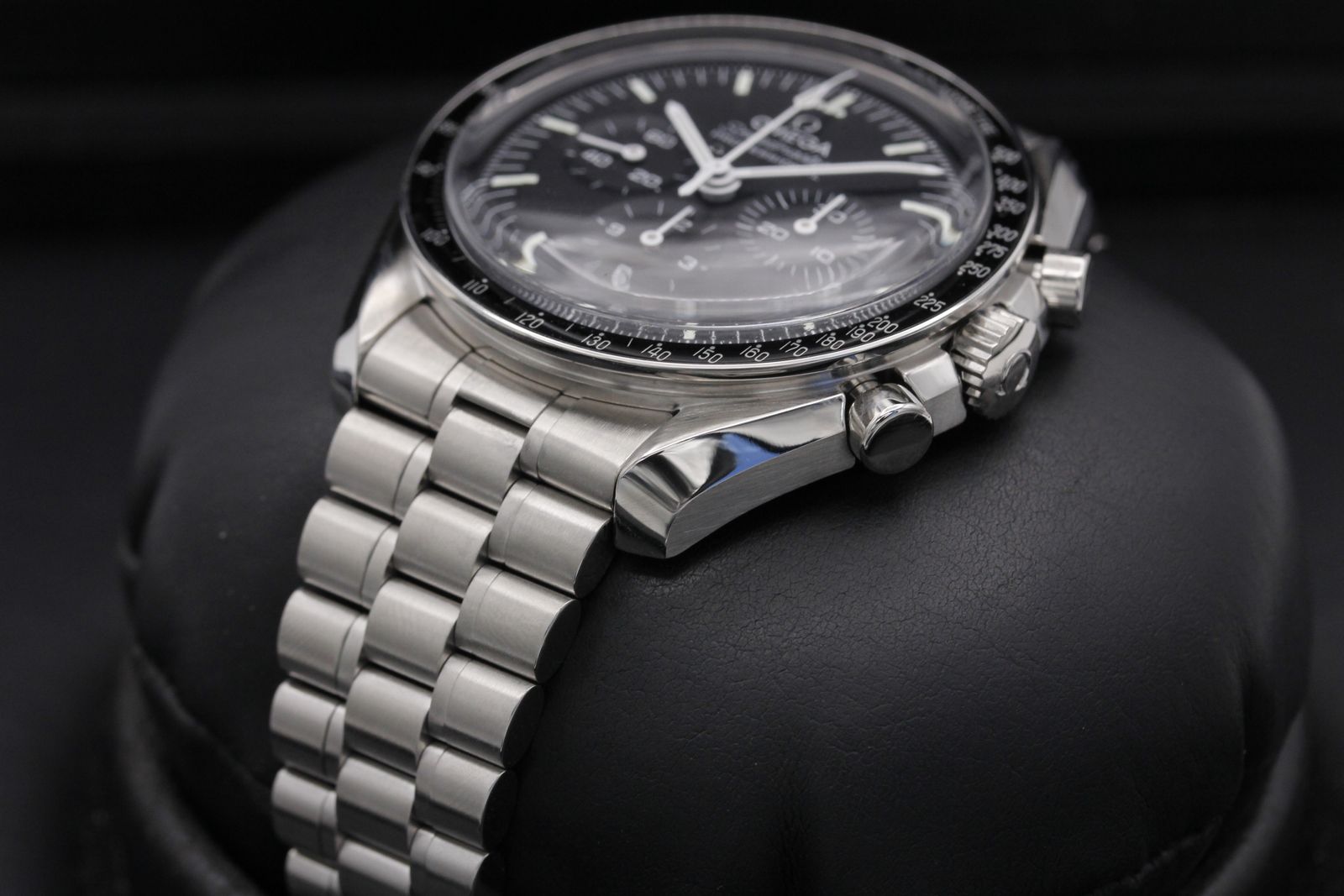 Omega Speedmaster Moonwatch Professional 310.30.42.50.01.001 Thumbnail 2