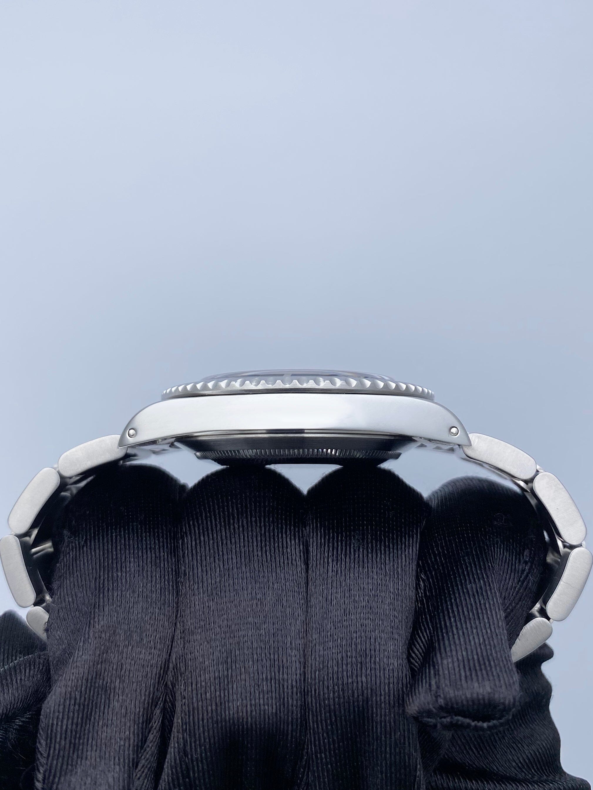 Rolex Submariner 14060M Thumbnail 2