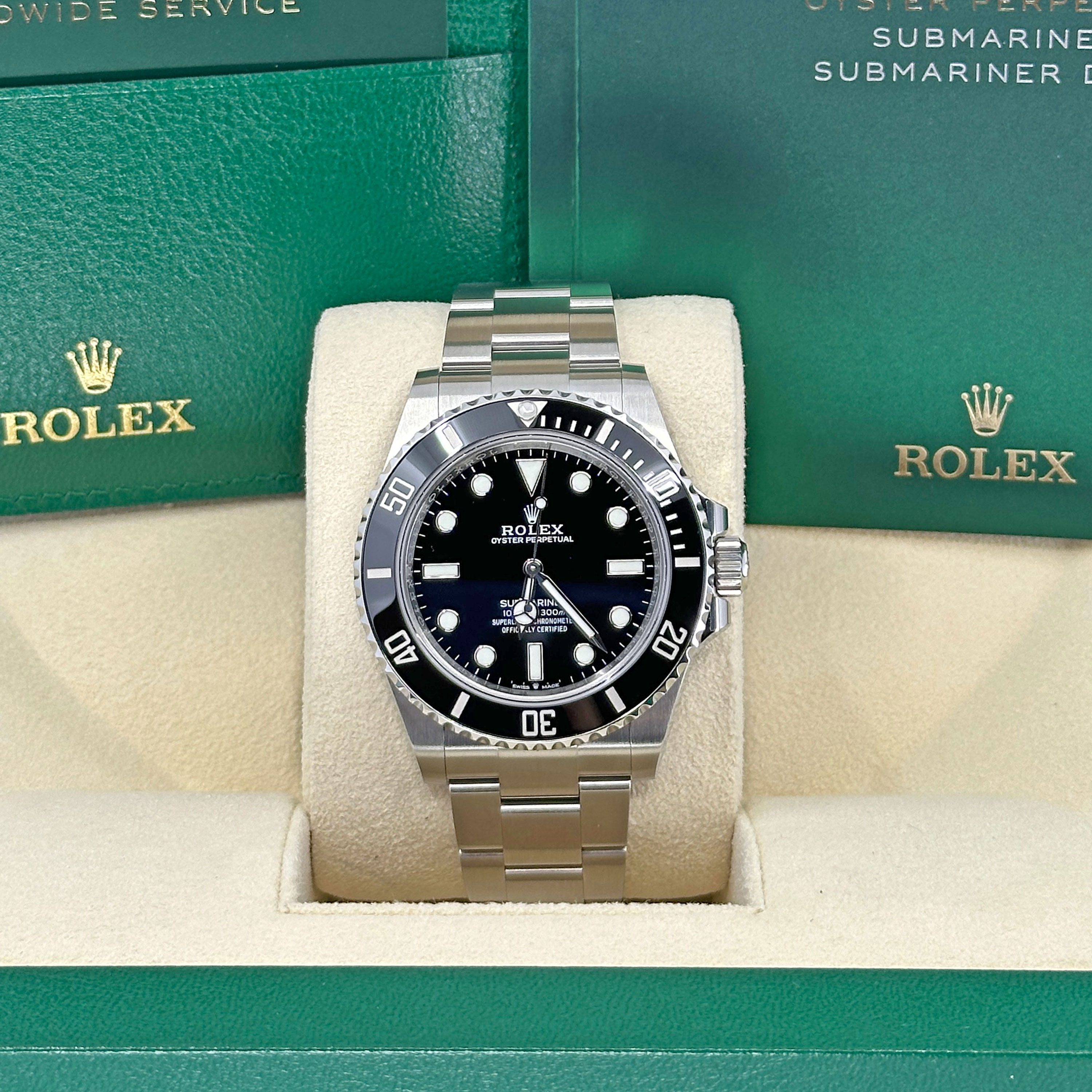 Rolex Submariner 124060 Thumbnail 6
