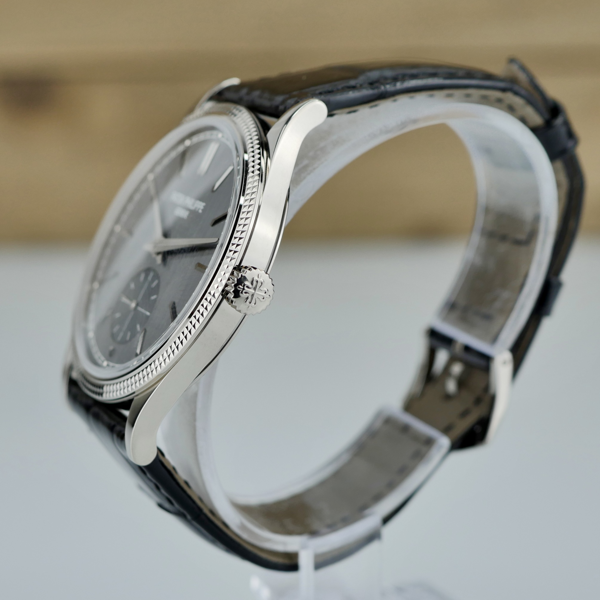 Patek Philippe Calatrava 6119G-001 Thumbnail 2