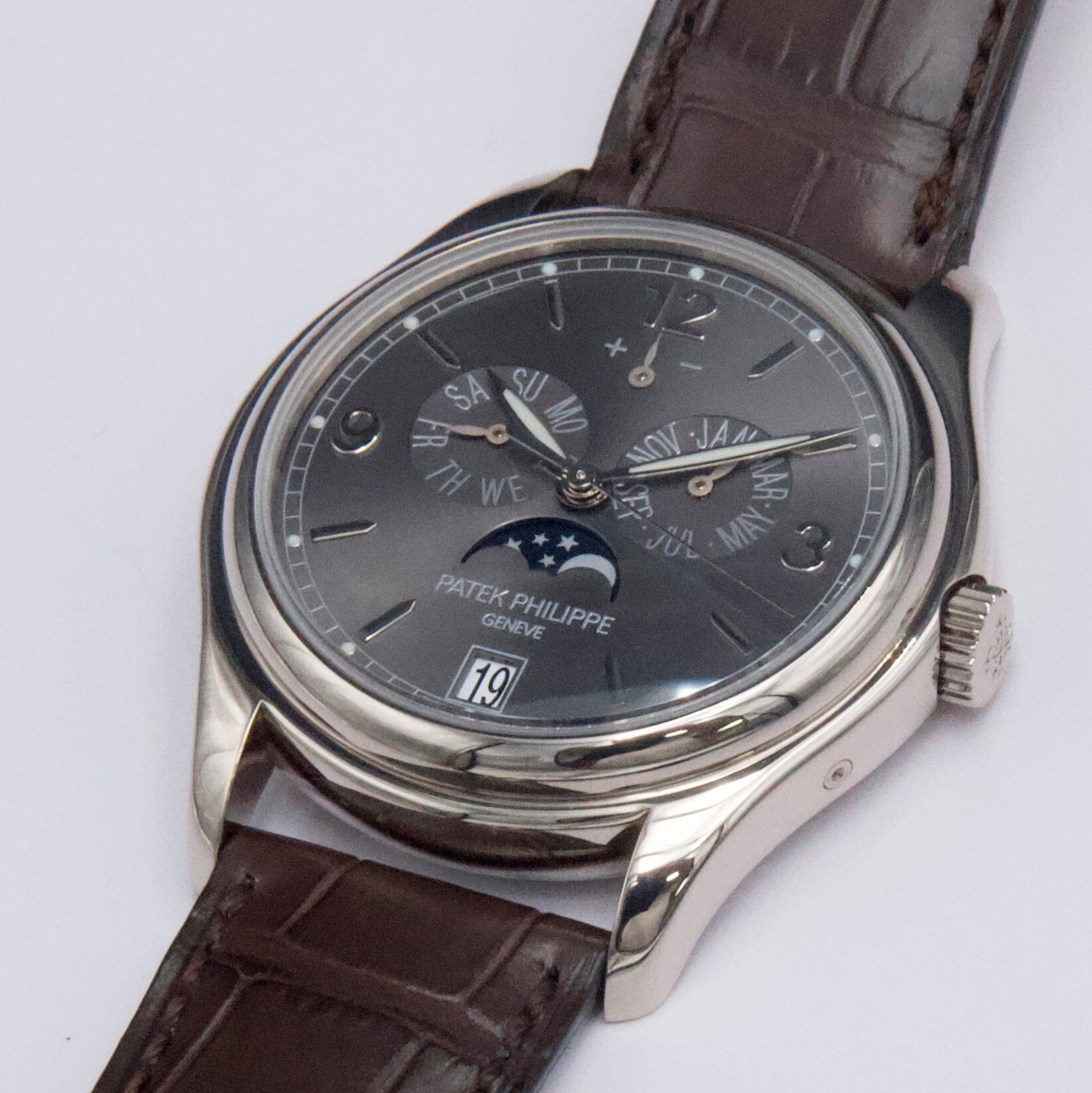 Patek Philippe Complications 5146G-010 Thumbnail 4
