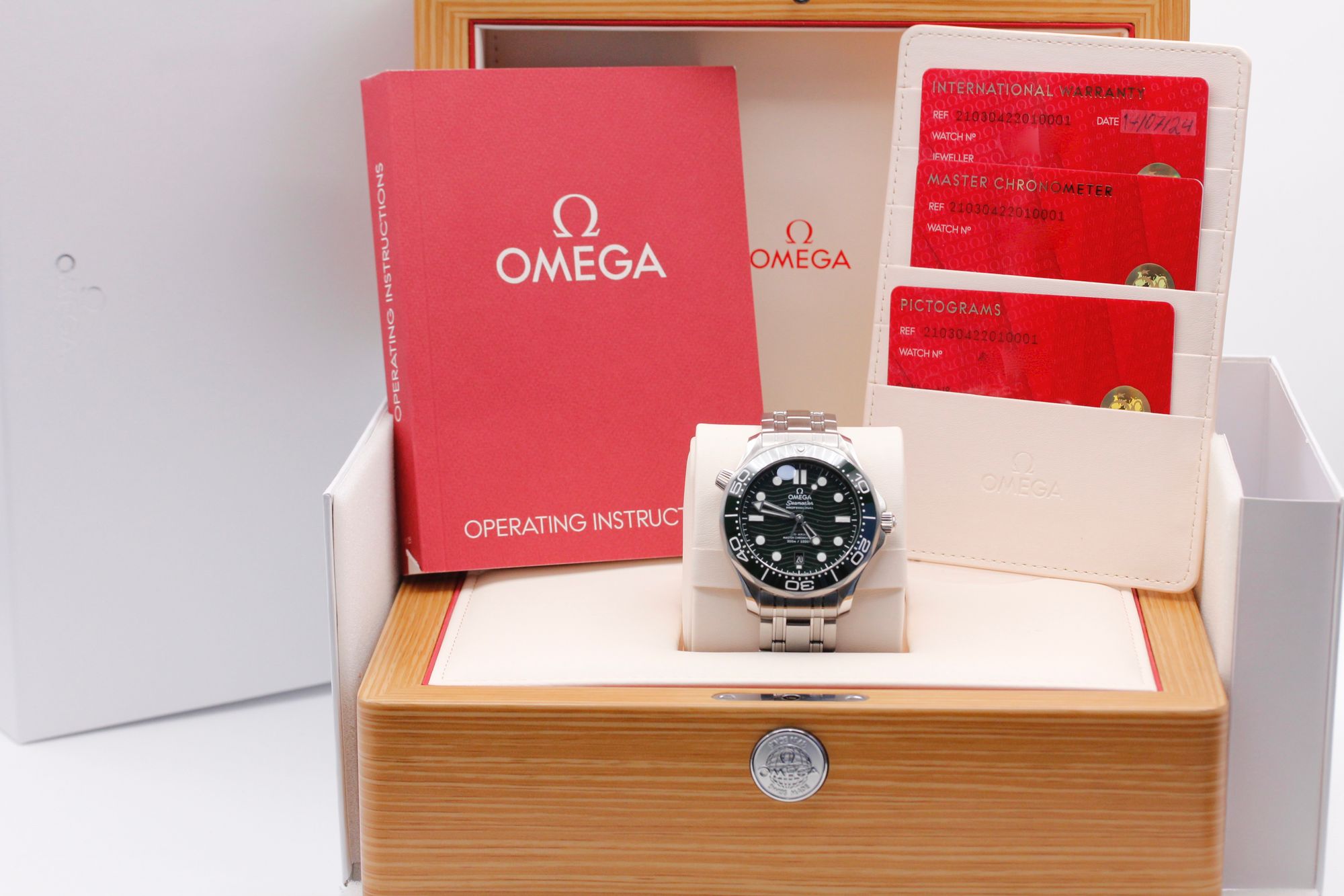 Omega Seamaster Diver 300m 210.30.42.20.10.001 Thumbnail 5
