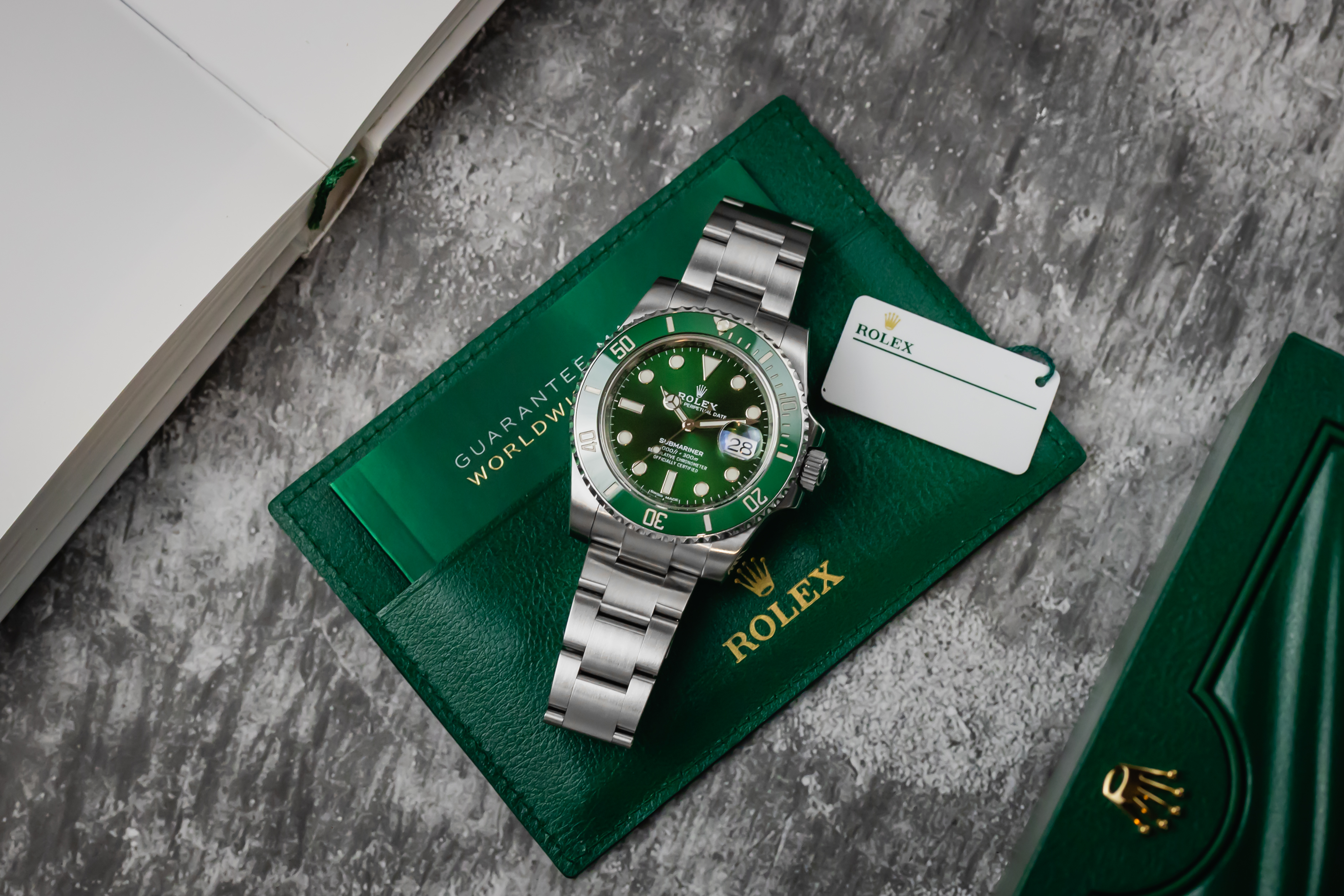 Rolex Submariner Hulk Thumbnail 6