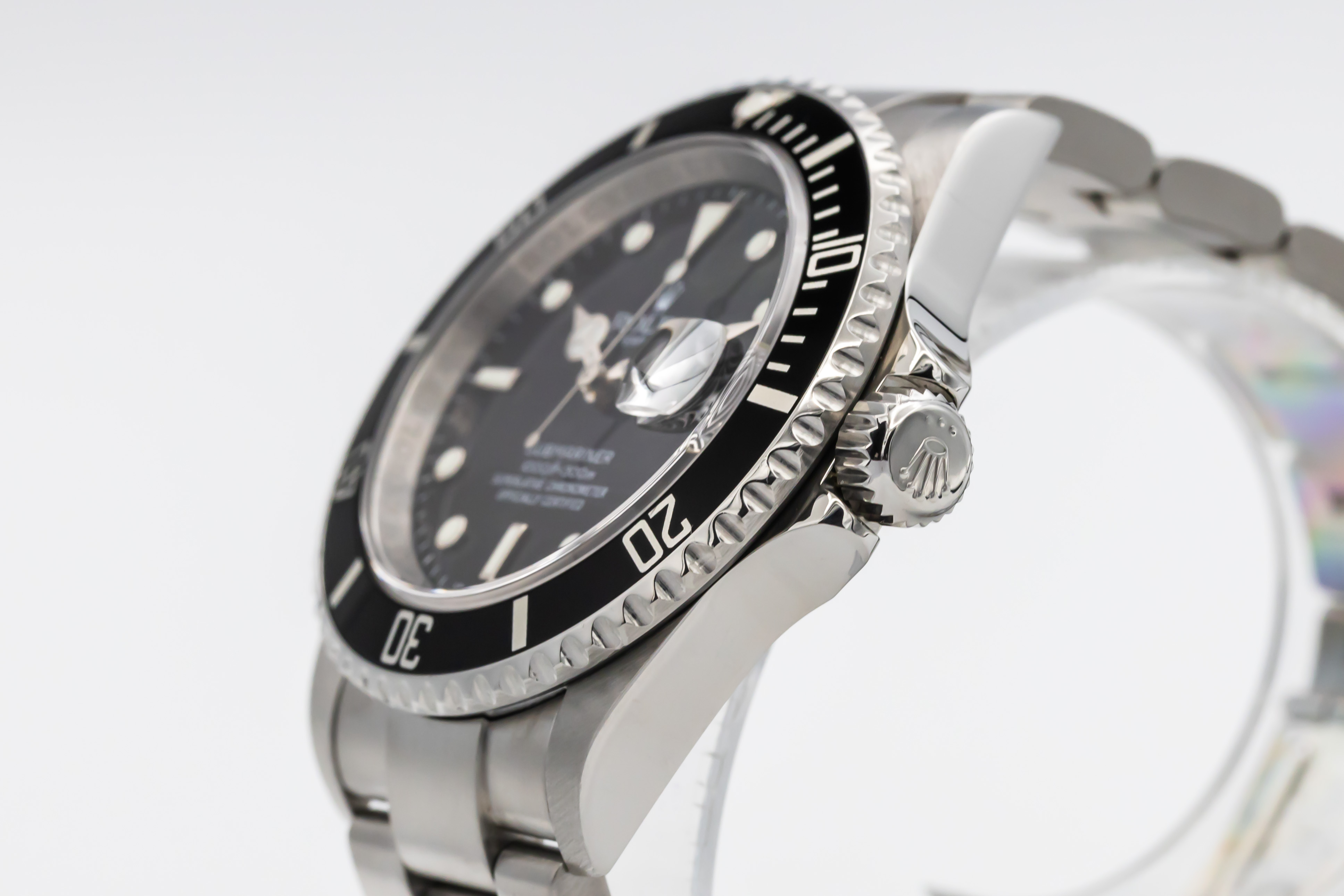 Rolex Submariner 16610 Thumbnail 2
