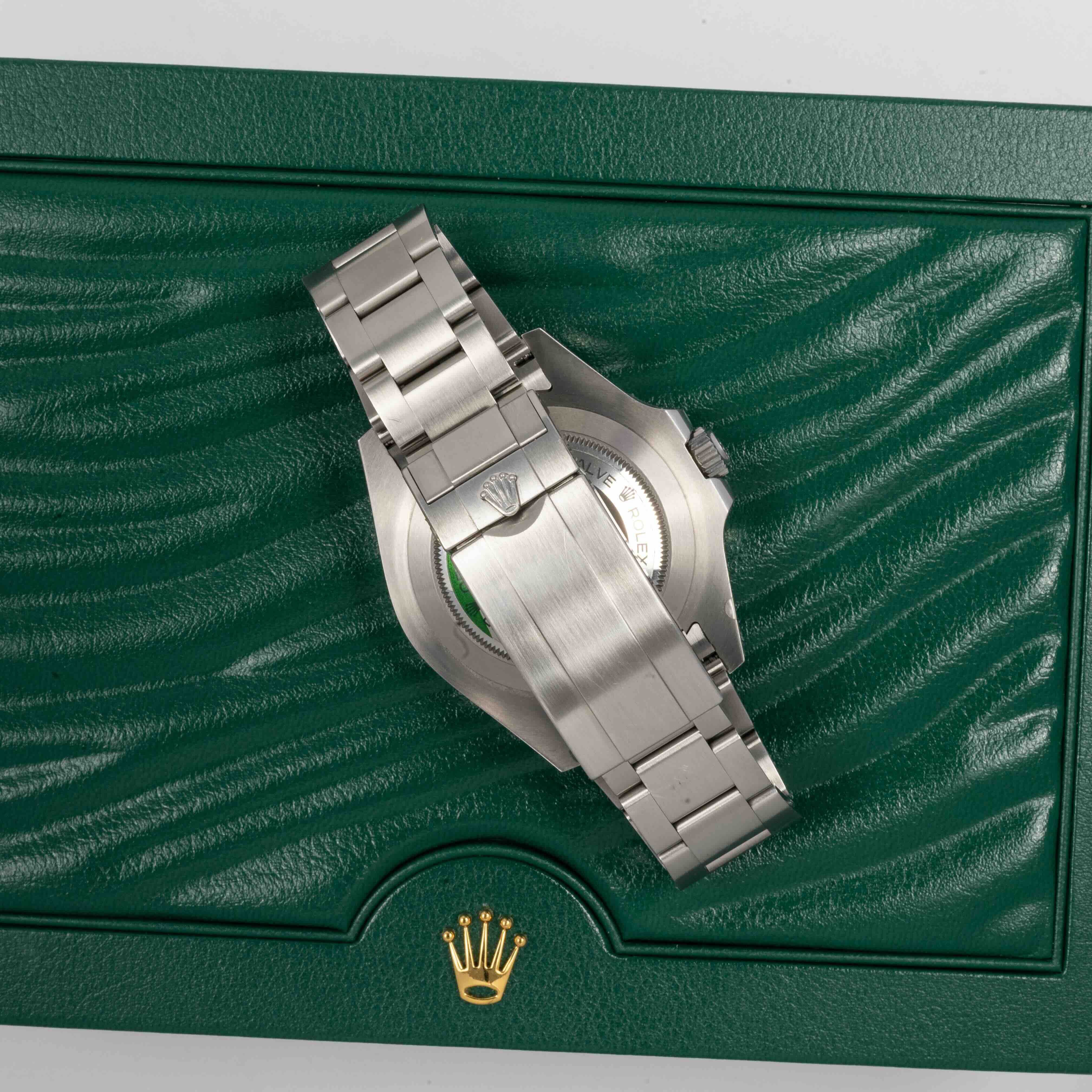 Rolex Sea-Dweller 126600 Thumbnail 2