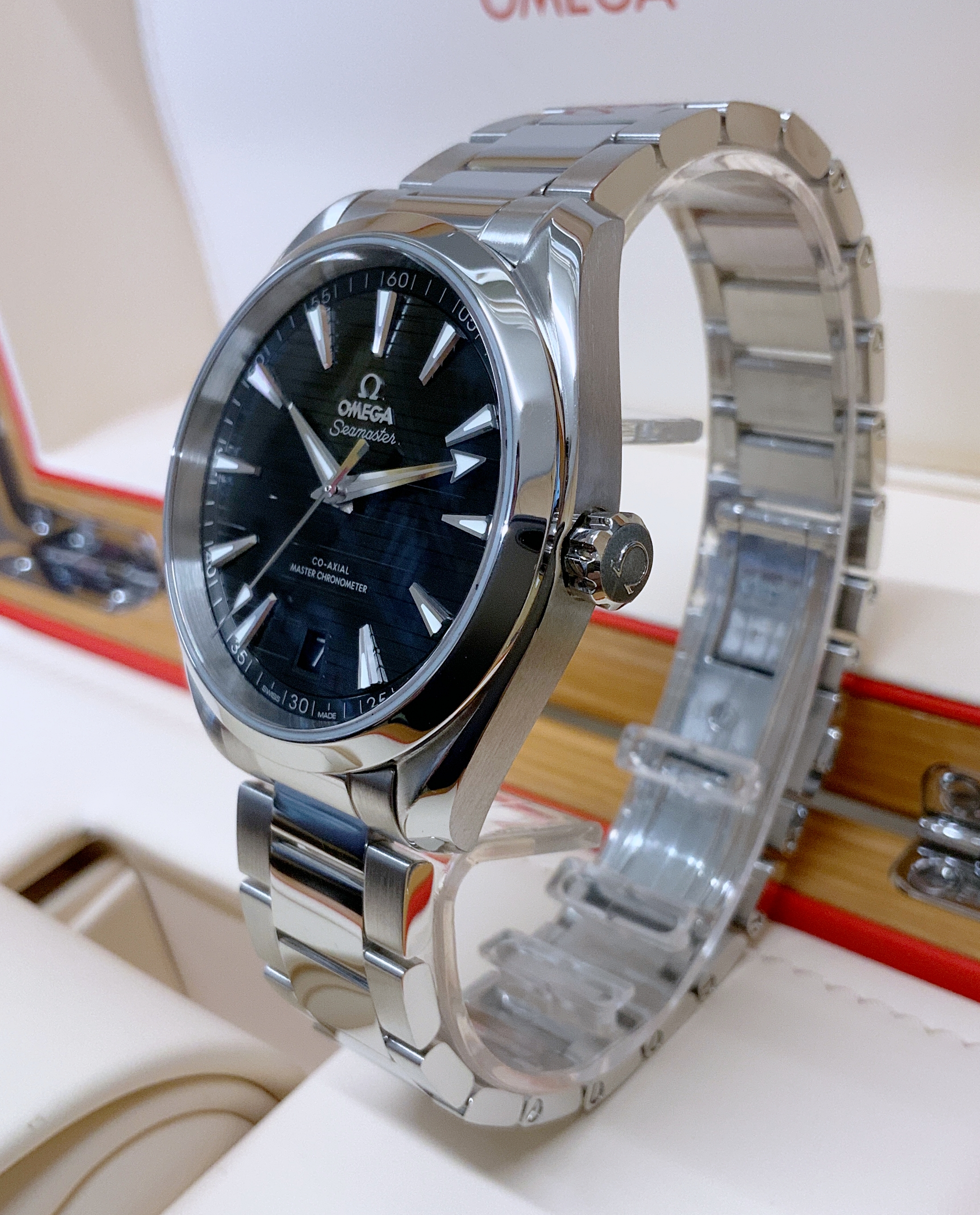 Omega Aqua Terra 150m Gents 220.10.41.21.01.001 Thumbnail 2