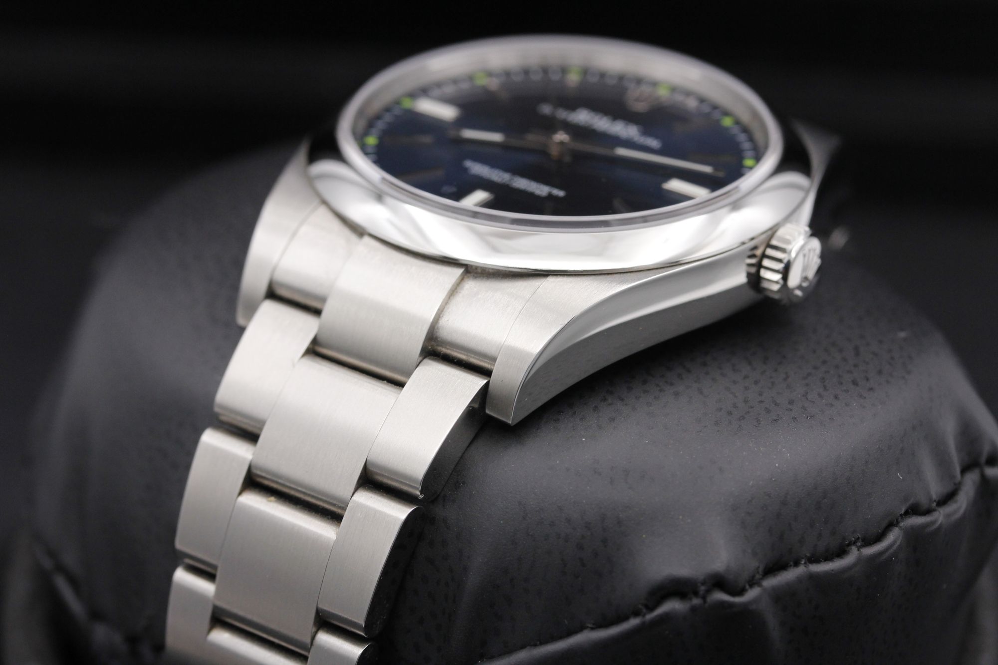 Rolex Oyster Perpetual 114300 Thumbnail 2