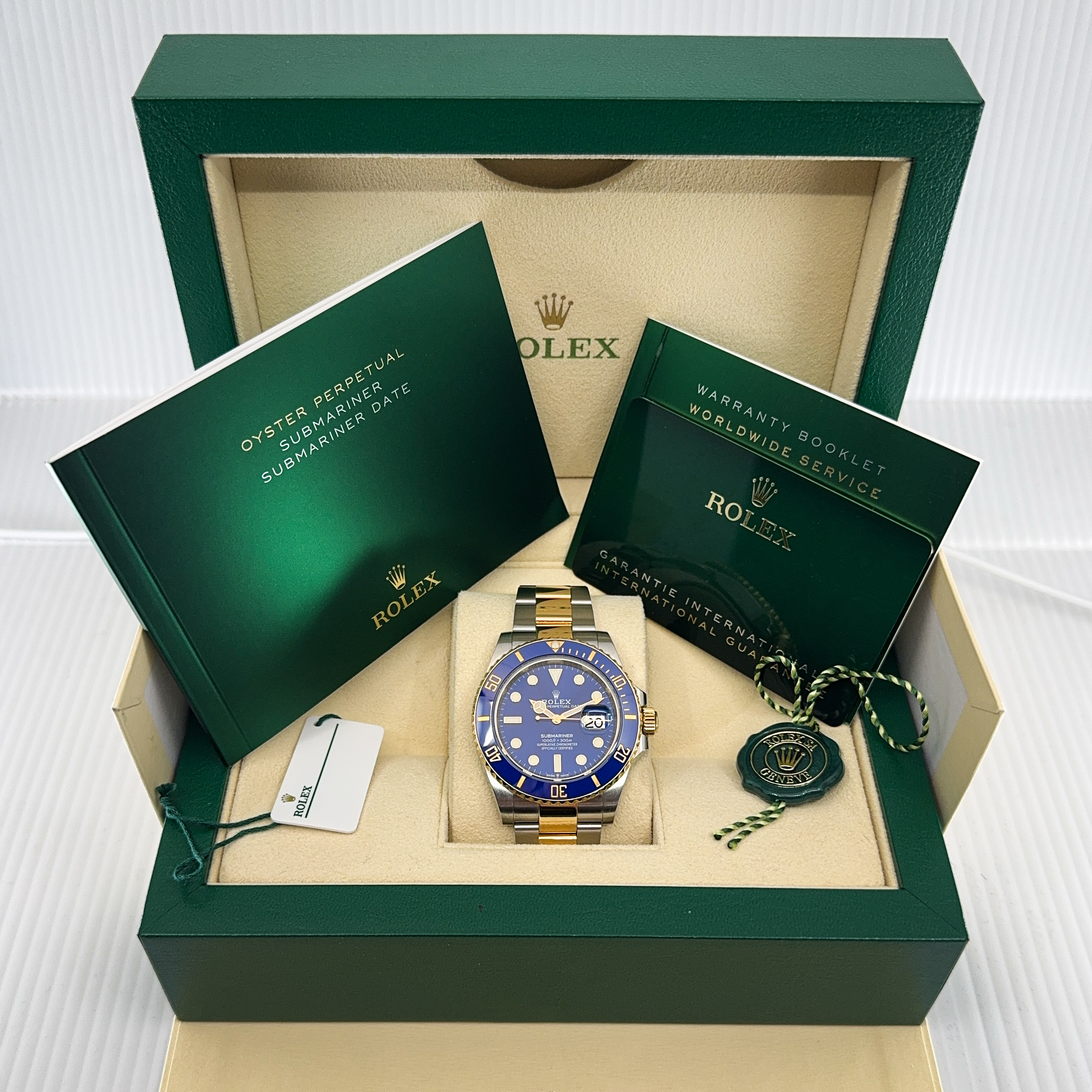 Rolex Submariner 126613 LB Thumbnail 6