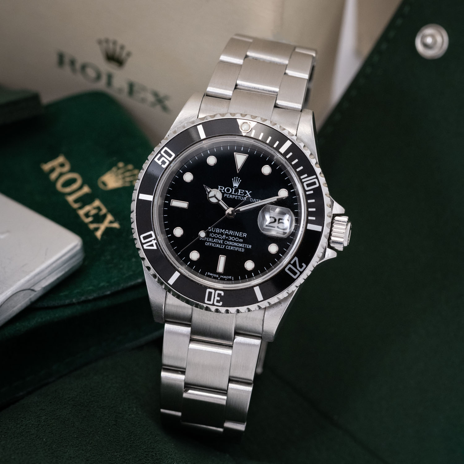 Rolex Submariner 16610 Thumbnail 6