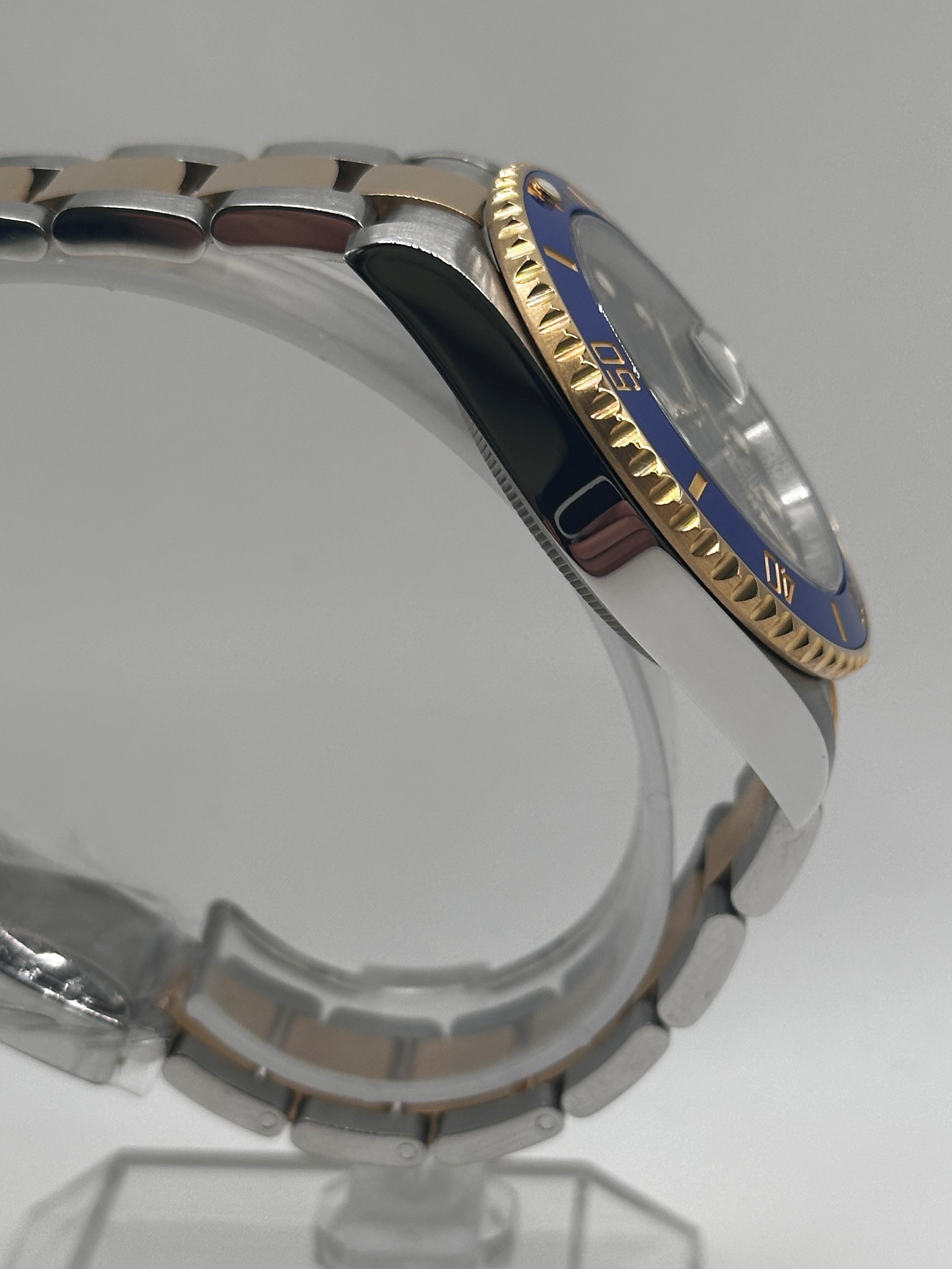 Rolex Submariner 116613 LB Thumbnail 4