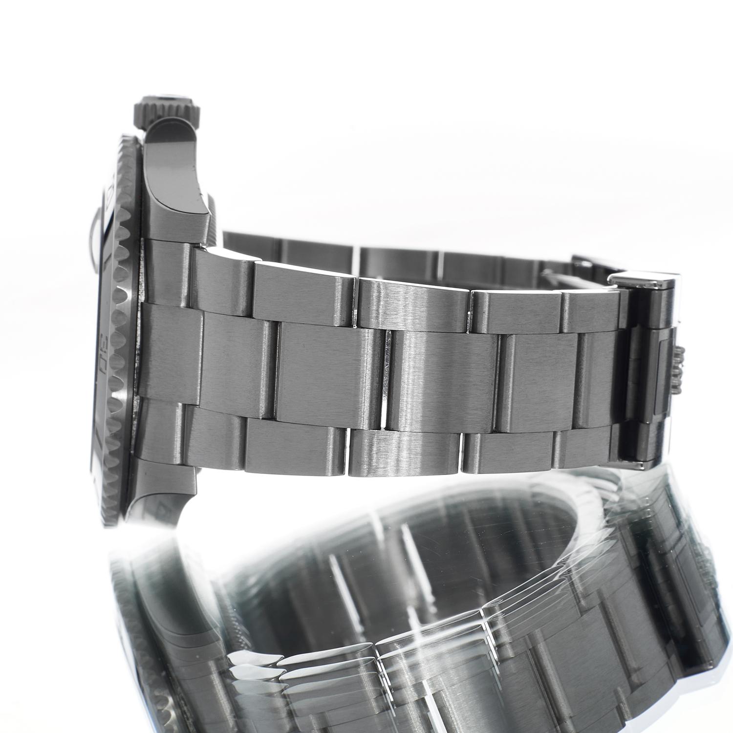 Rolex Submariner 126610 LN Thumbnail 2