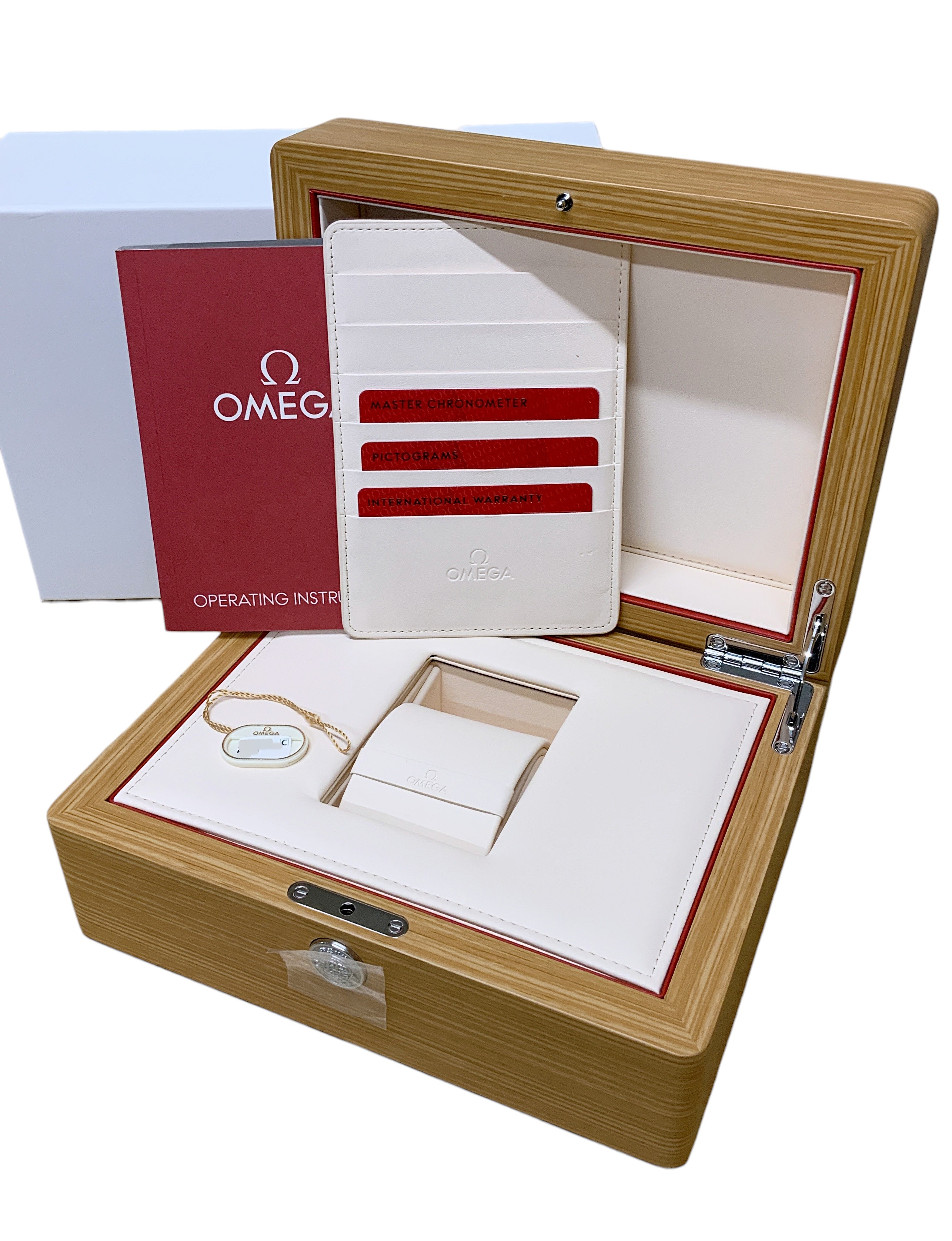 Omega Planet Ocean 215.30.44.21.01.001 Thumbnail 4