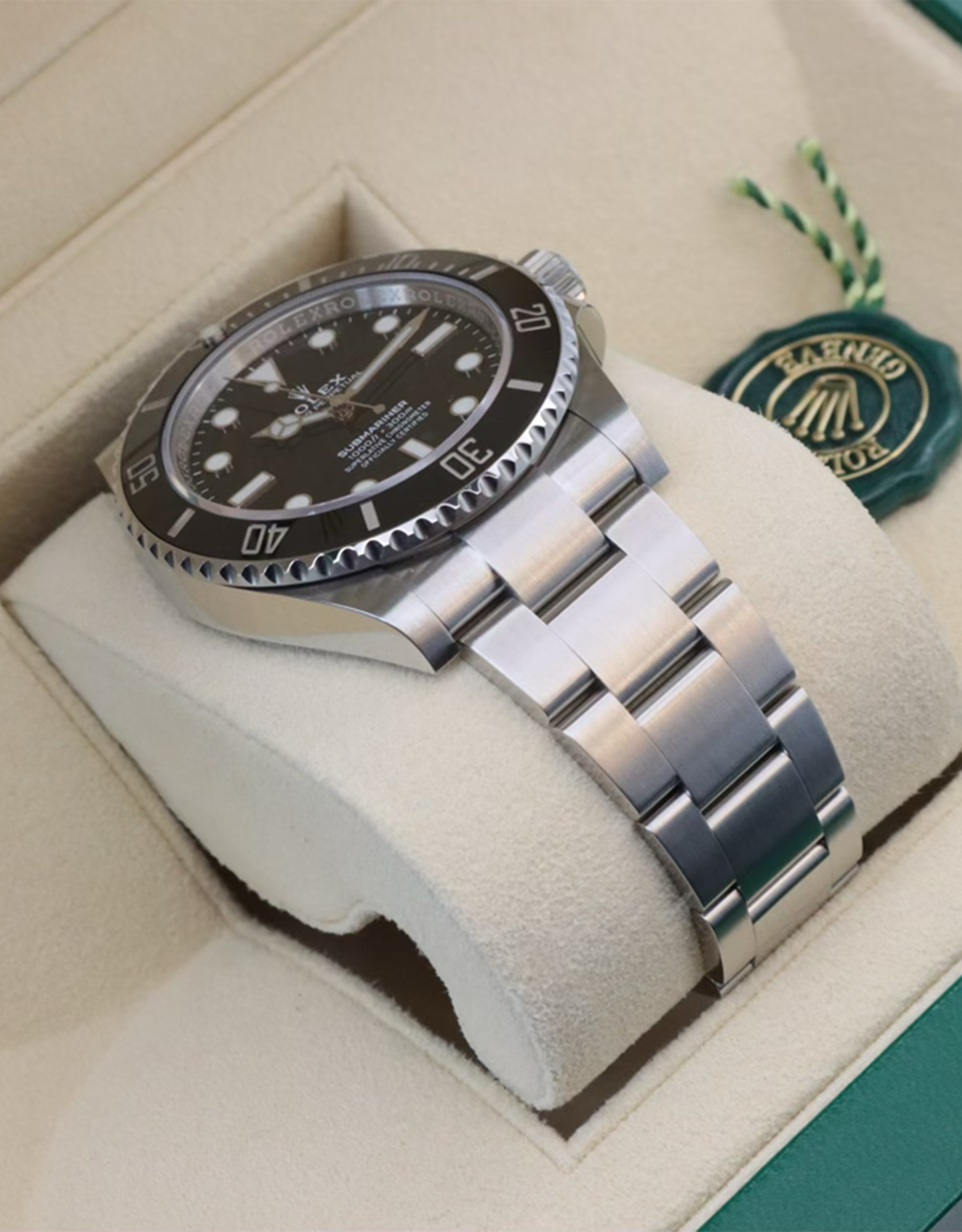 Rolex Submariner 124060 Thumbnail 5