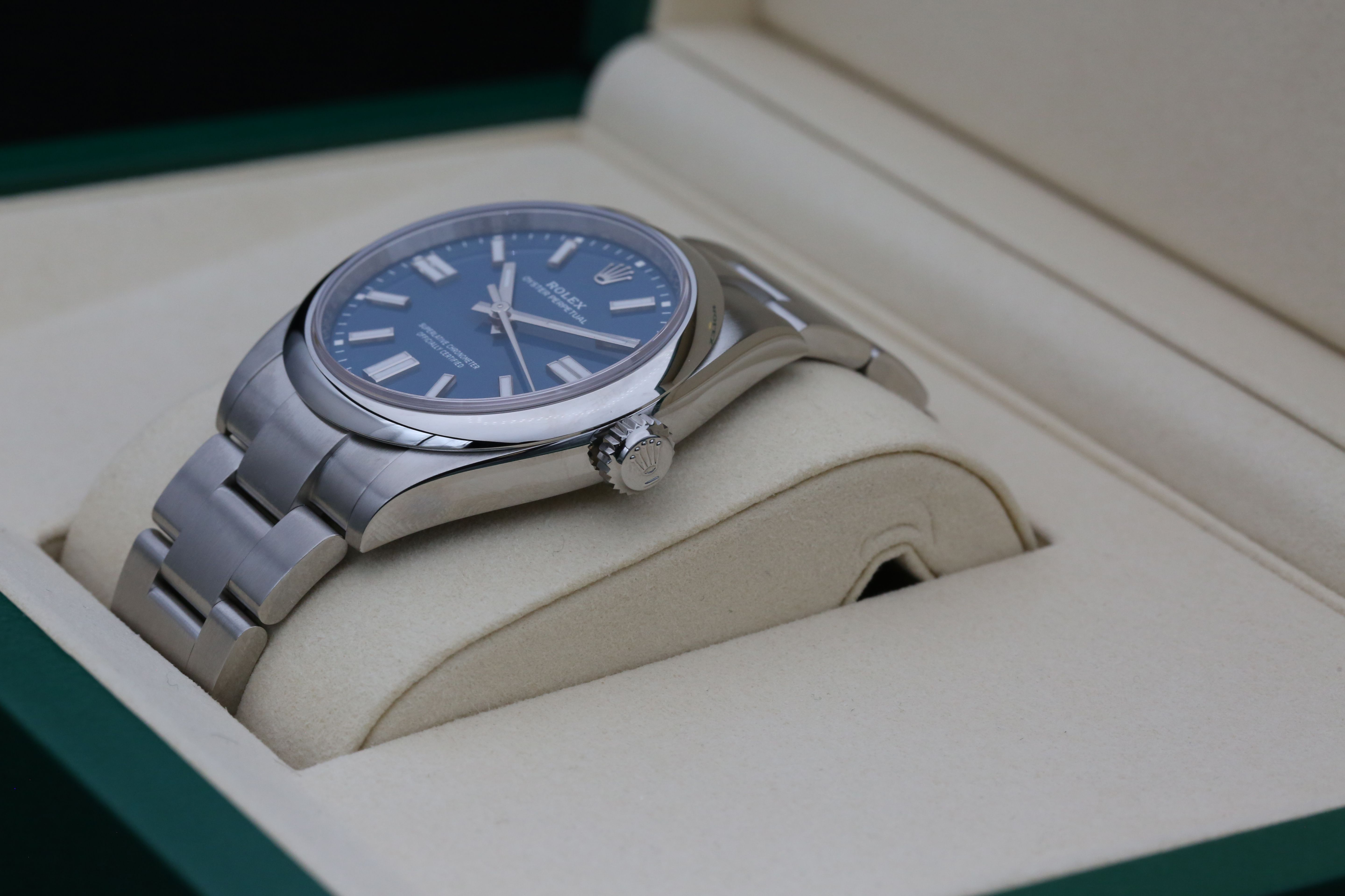 Rolex Oyster Perpetual 41 134300 Thumbnail 6