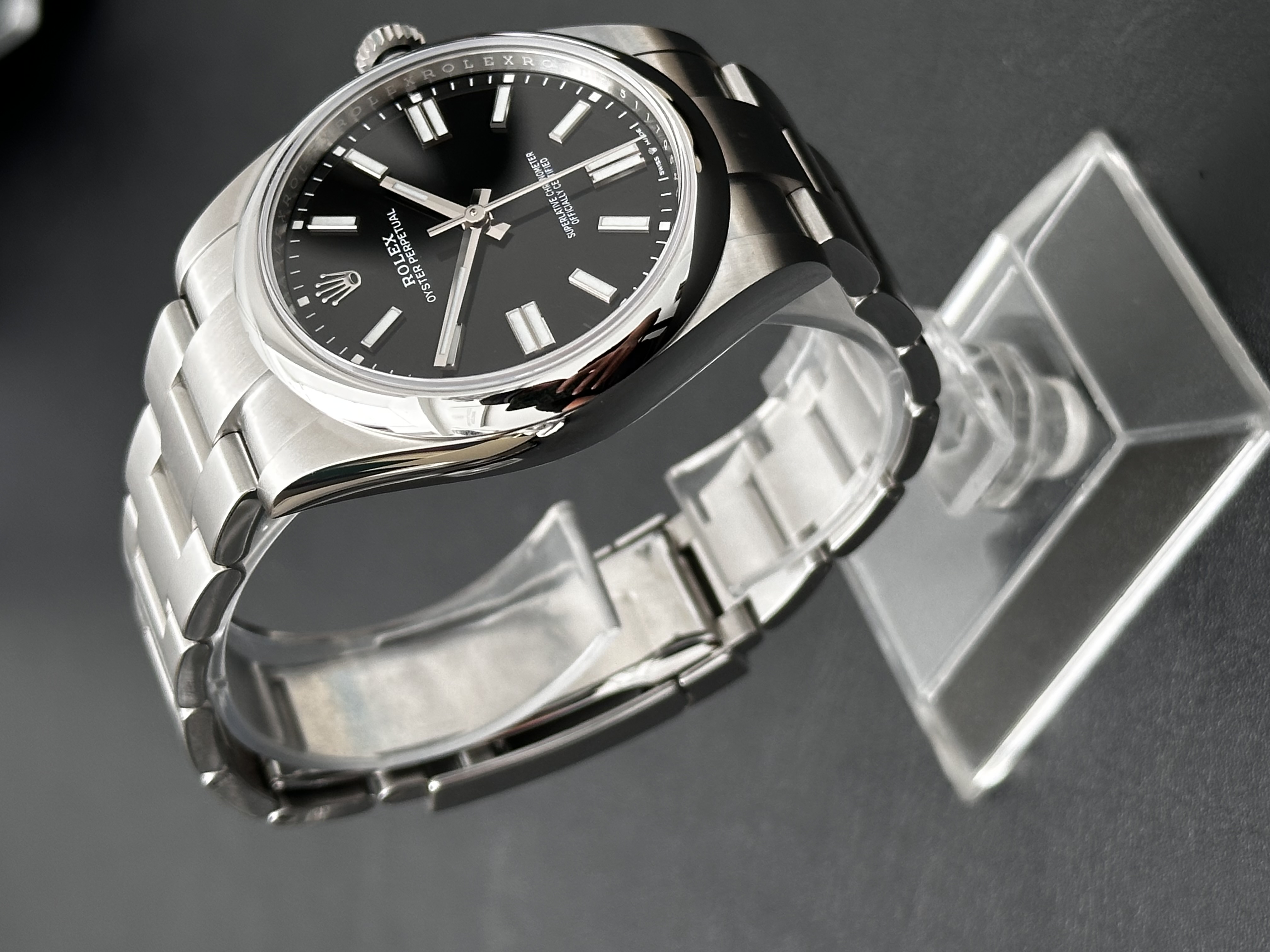 Rolex Oyster Perpetual 124300 Thumbnail 2