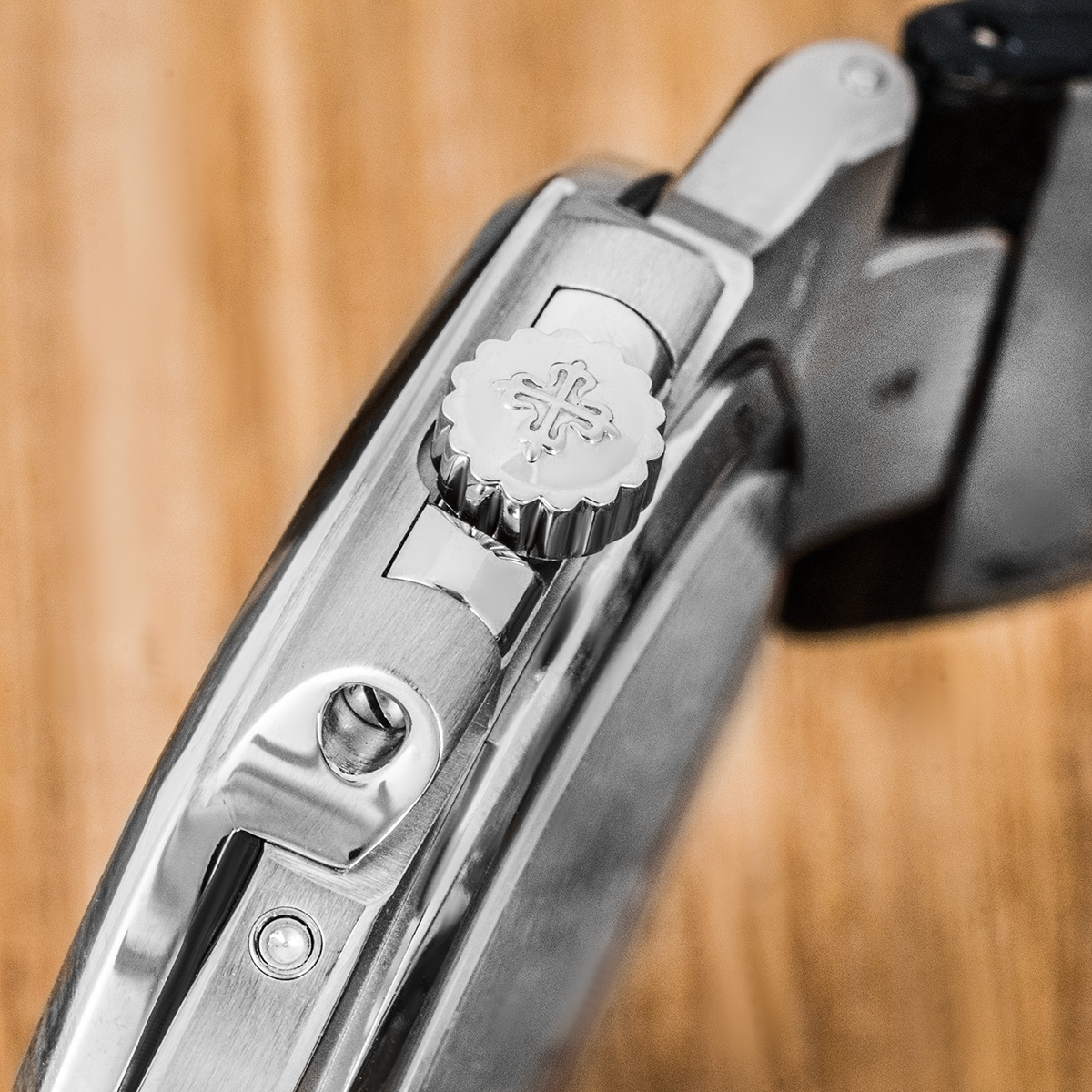 Patek Philippe Nautilus 5712G-001 Thumbnail 2