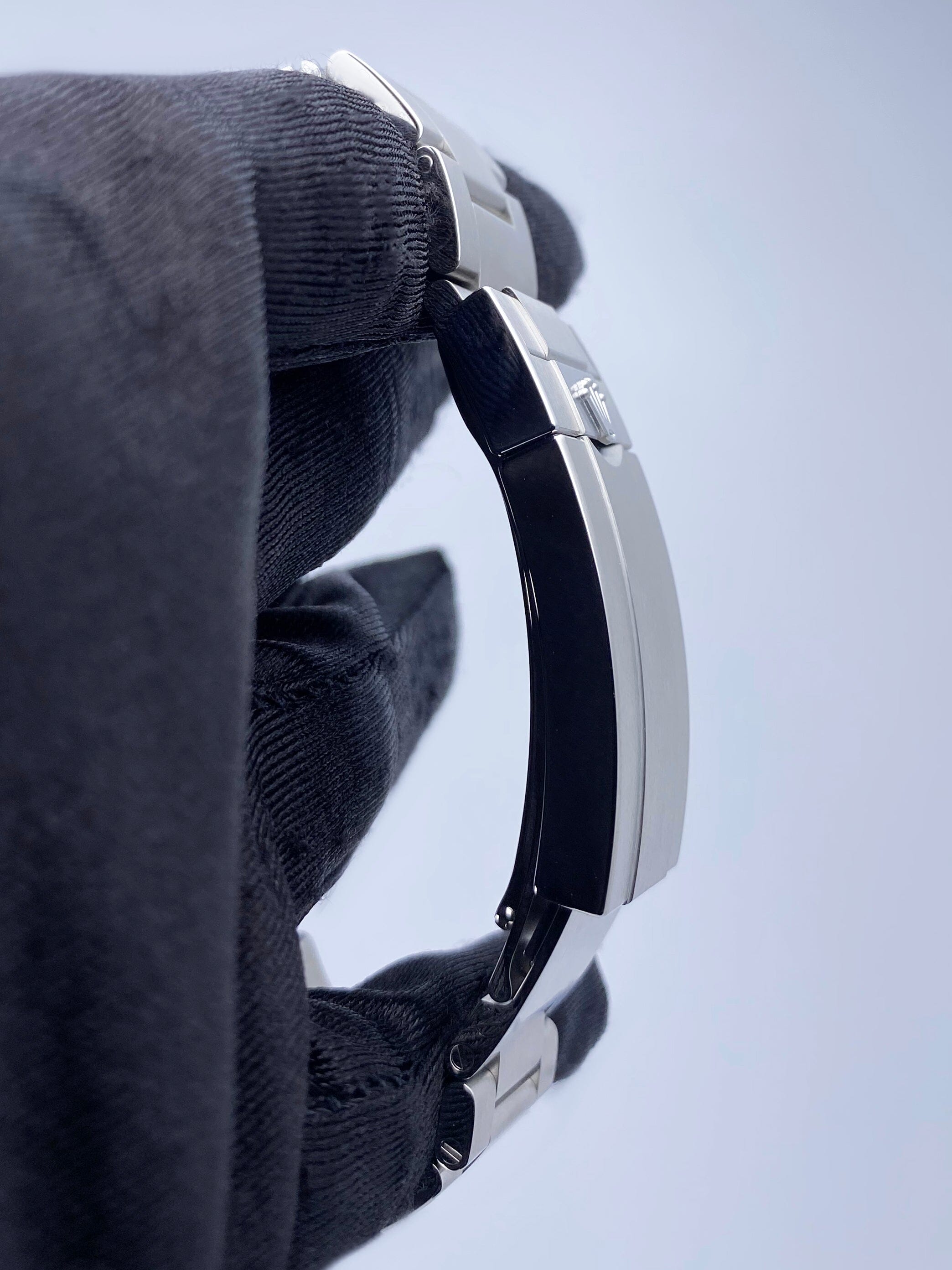 Rolex Sea-Dweller 126600 Thumbnail 5