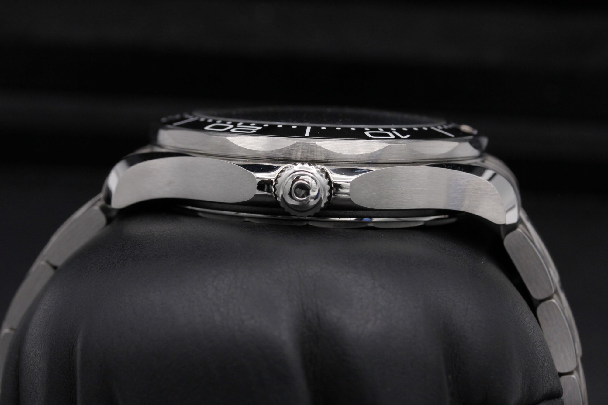 Omega Seamaster Diver 300m 210.32.42.20.04.001 Thumbnail 3