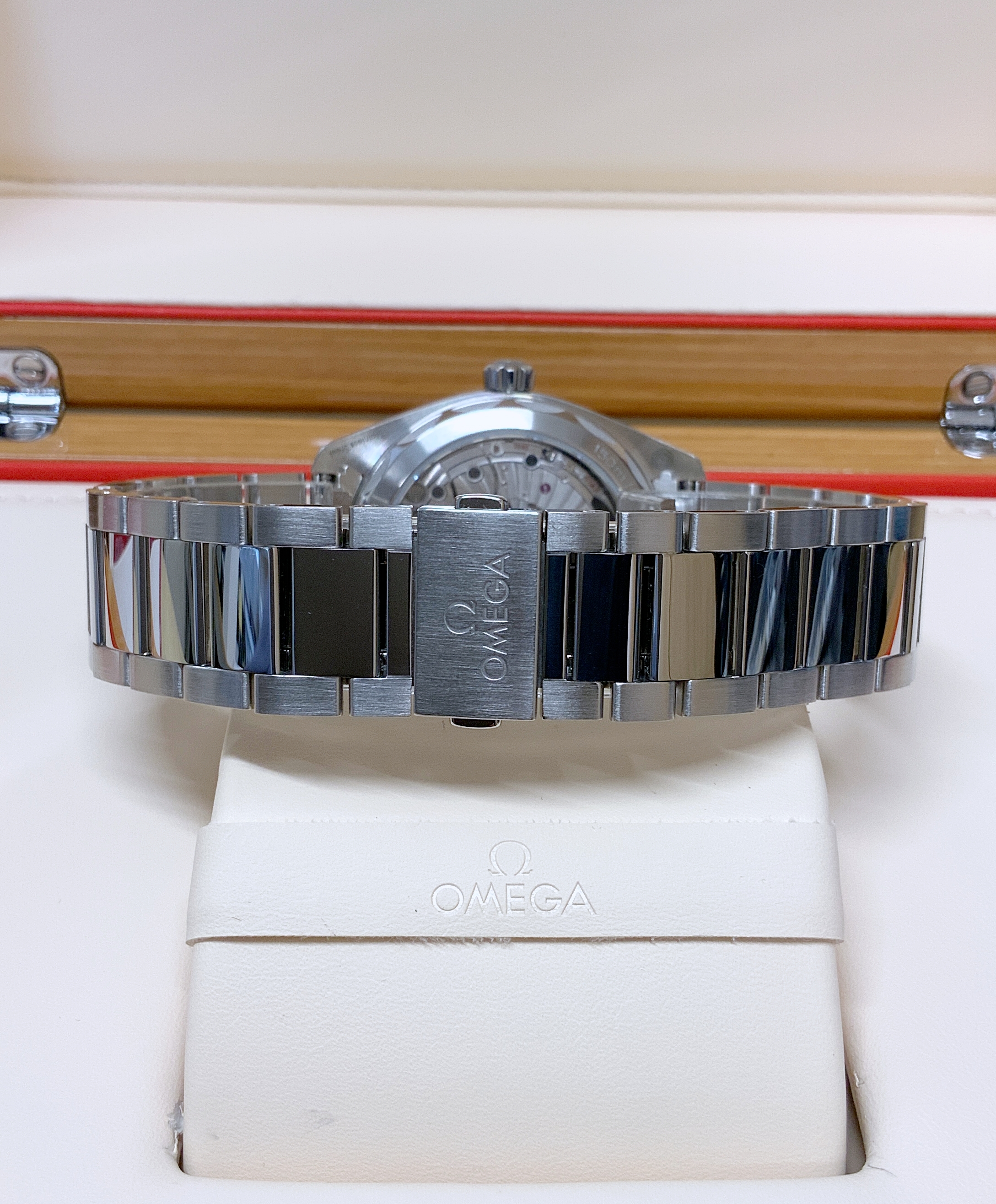 Omega Aqua Terra 150m Gents 220.10.41.21.01.001 Thumbnail 3