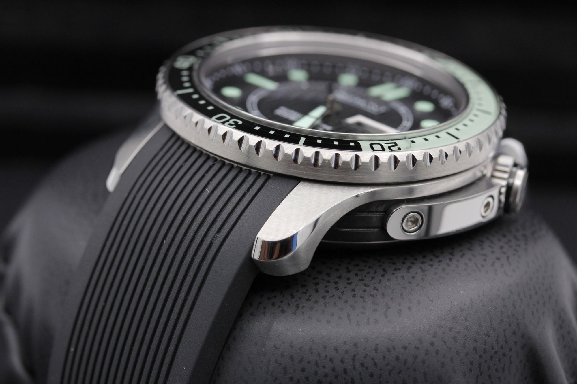 Bremont Supermarine S500/BK-GN Thumbnail 2