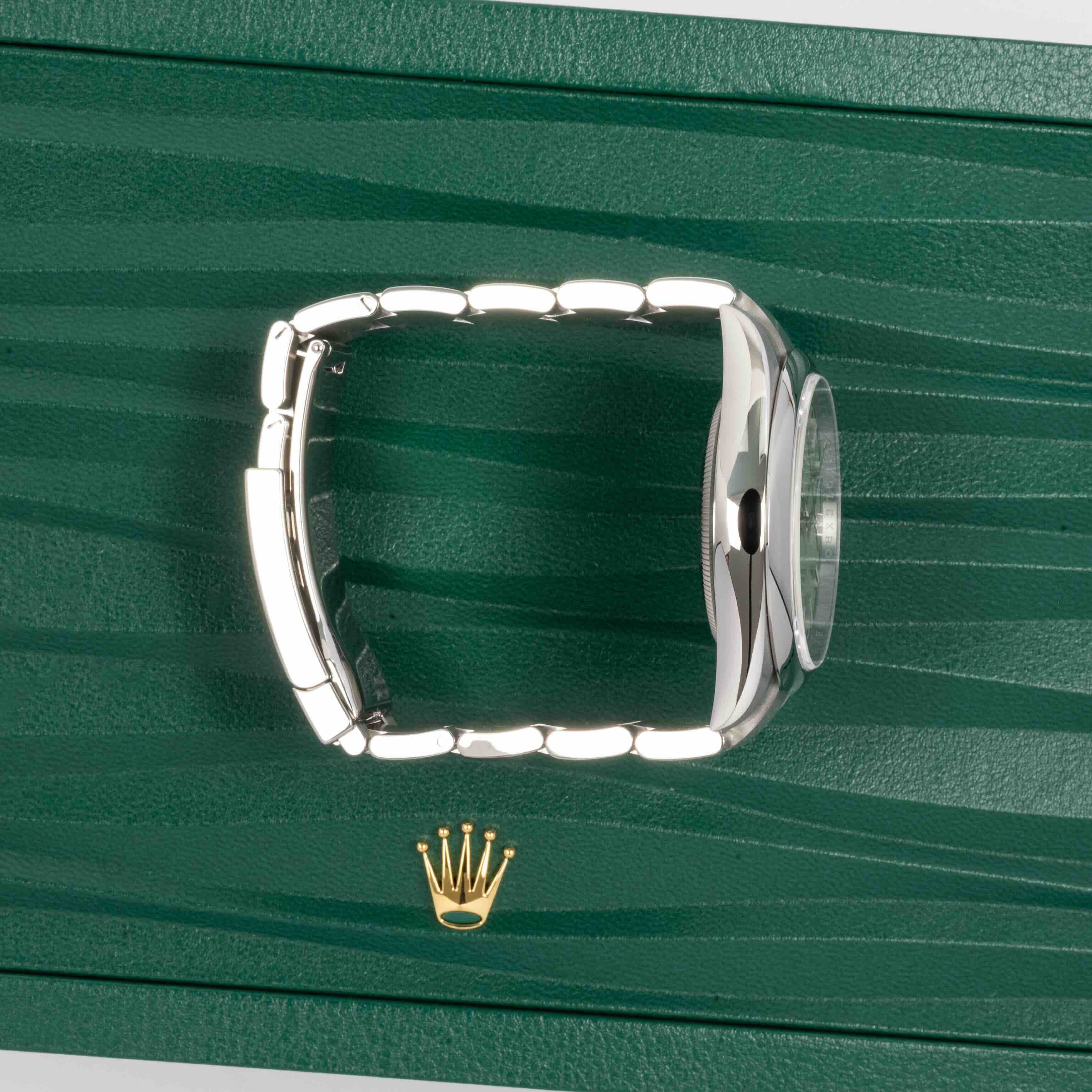 Rolex Oyster Perpetual 41 134300 Thumbnail 4