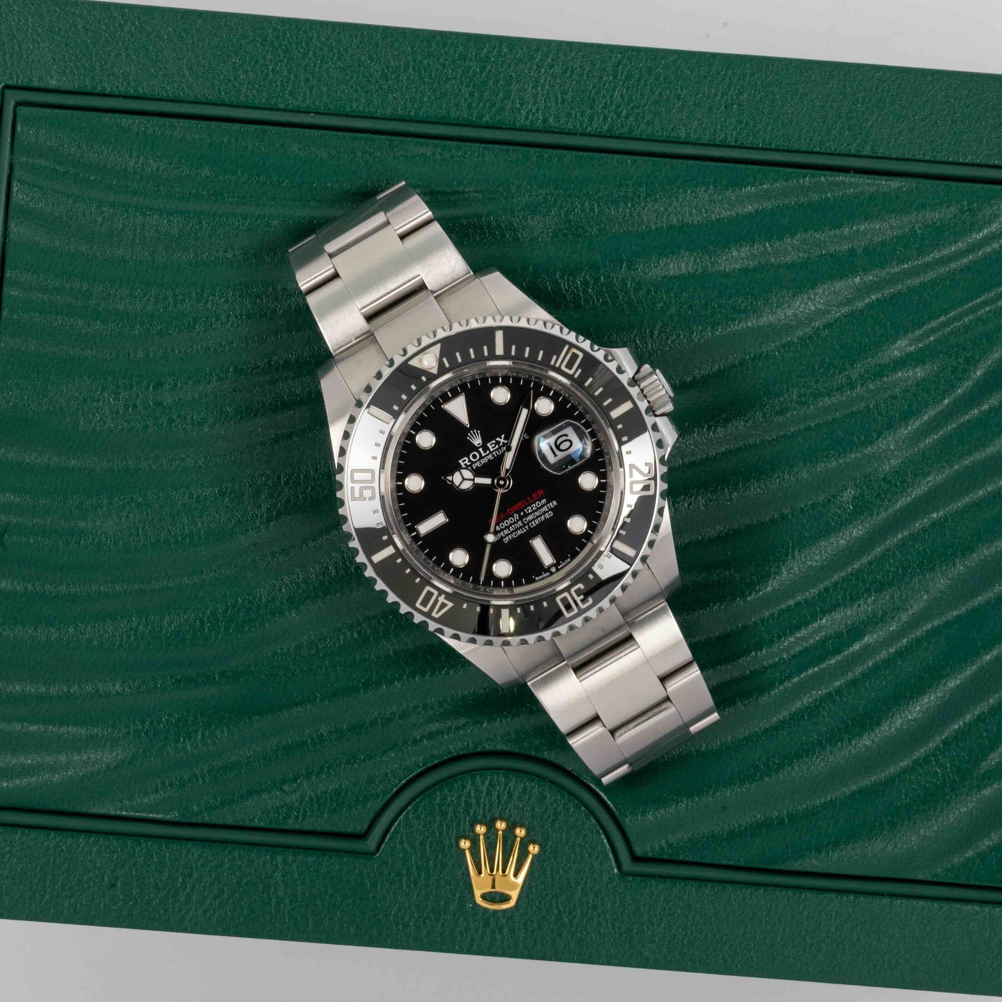 Rolex Sea-Dweller 126600 Thumbnail 7