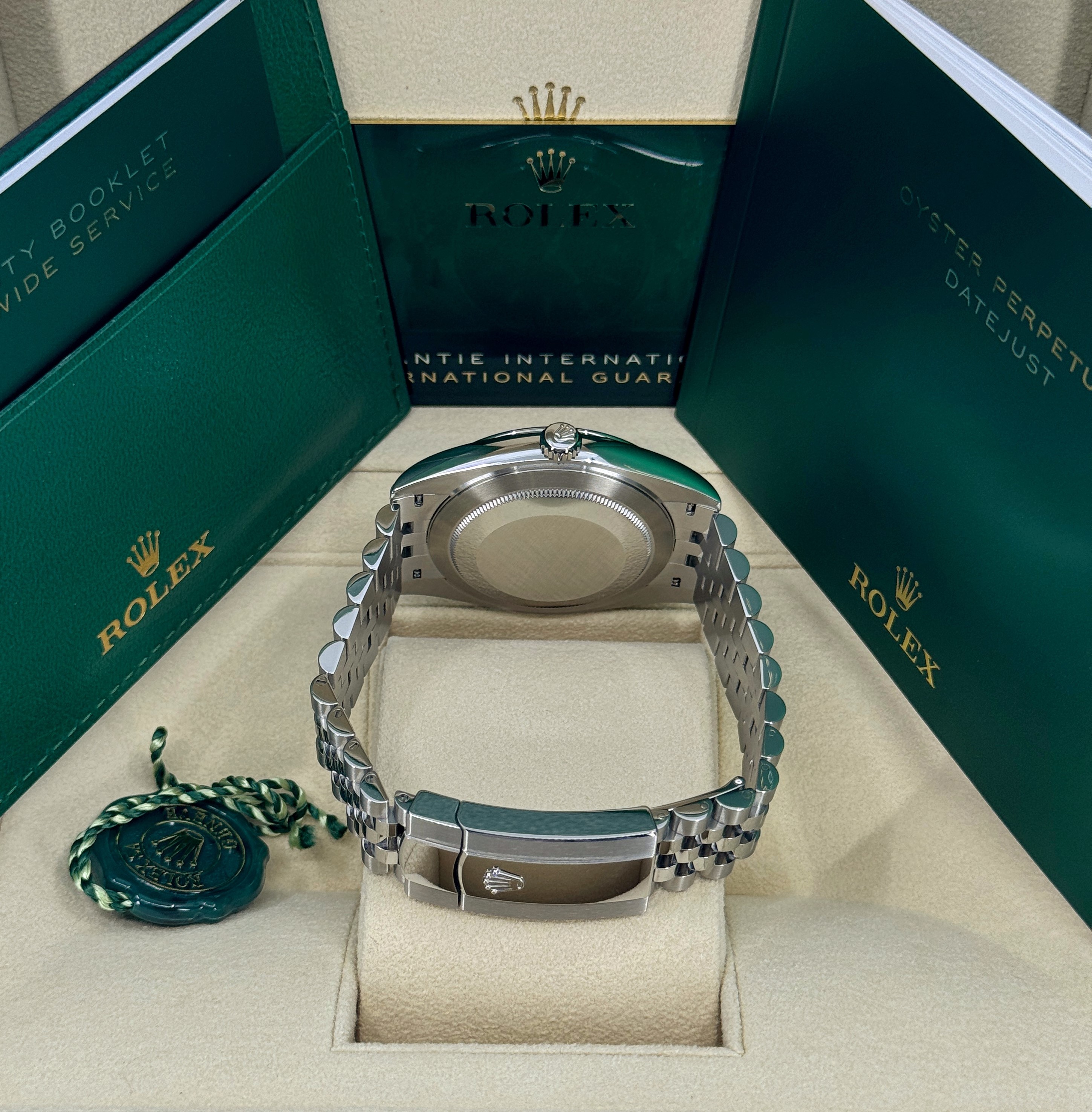 Rolex Datejust 41 126300 Thumbnail 4