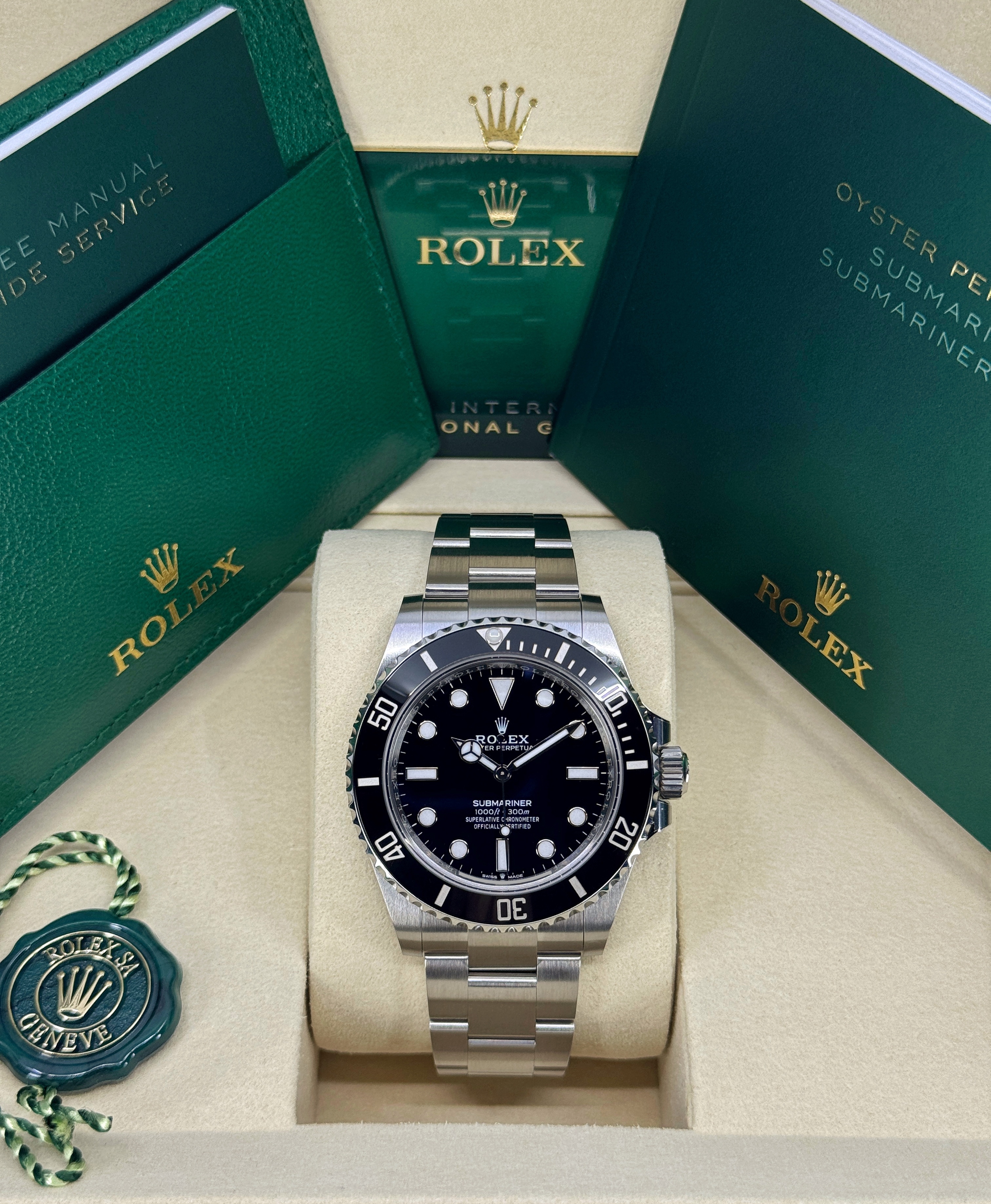 Rolex Submariner 124060 Thumbnail 7