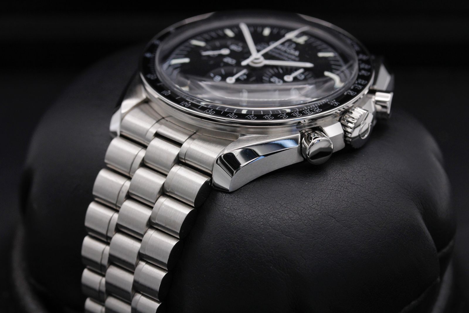 Omega Speedmaster Moonwatch Professional 310.30.42.50.01.001 Thumbnail 2