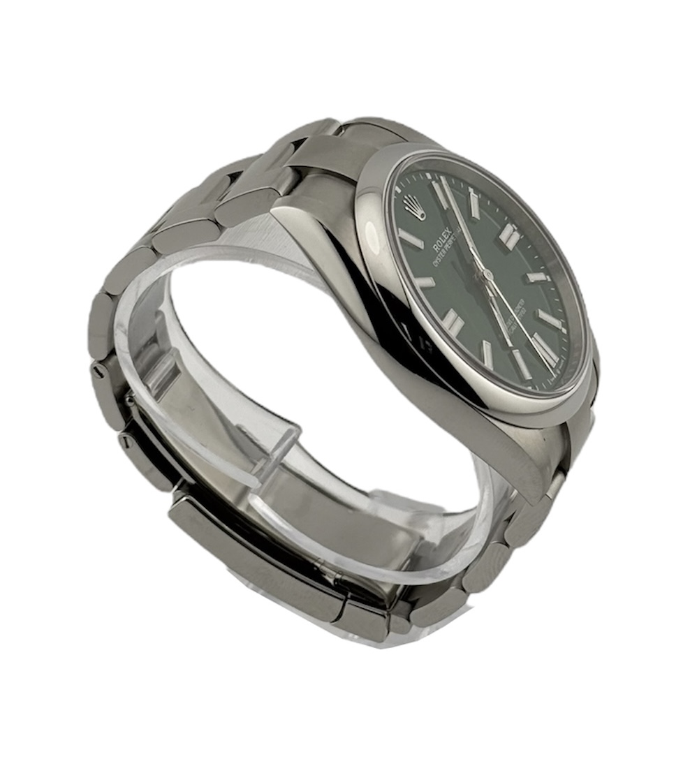 Rolex Oyster Perpetual 124300 Thumbnail 3