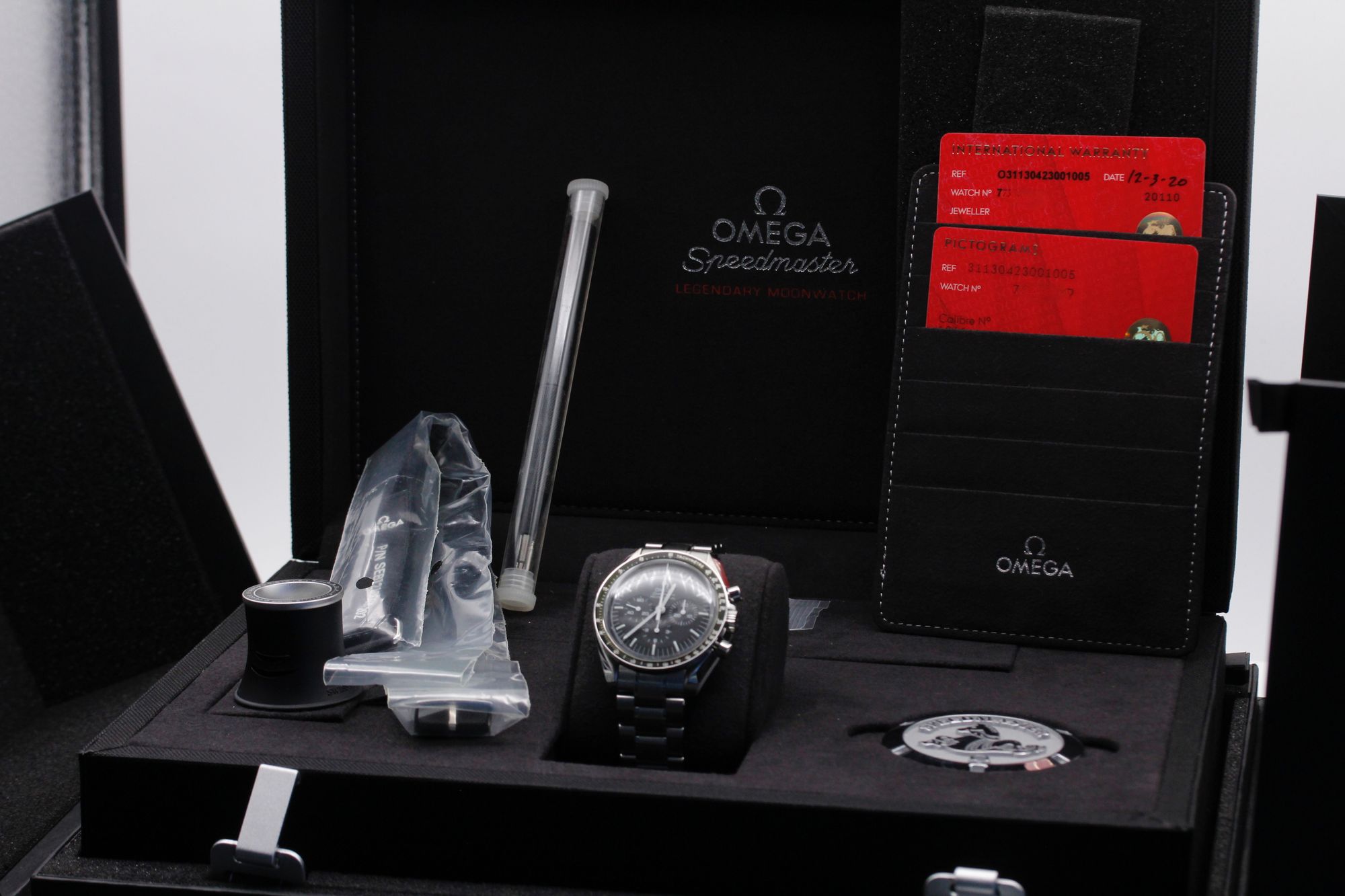 Omega Speedmaster Moonwatch 311.30.42.30.01.005 Thumbnail 5