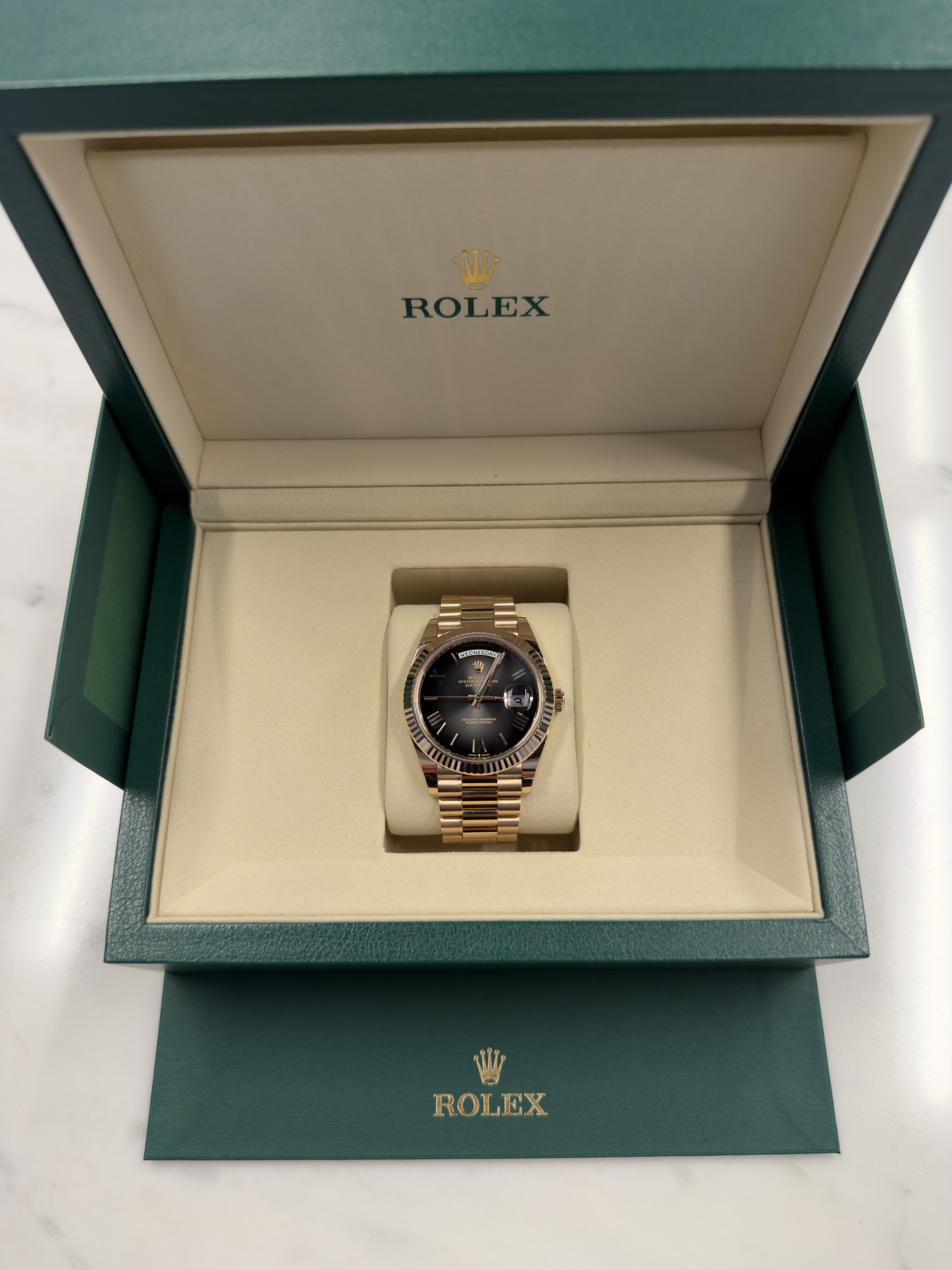 Rolex Day-Date 40 228235 Thumbnail 4