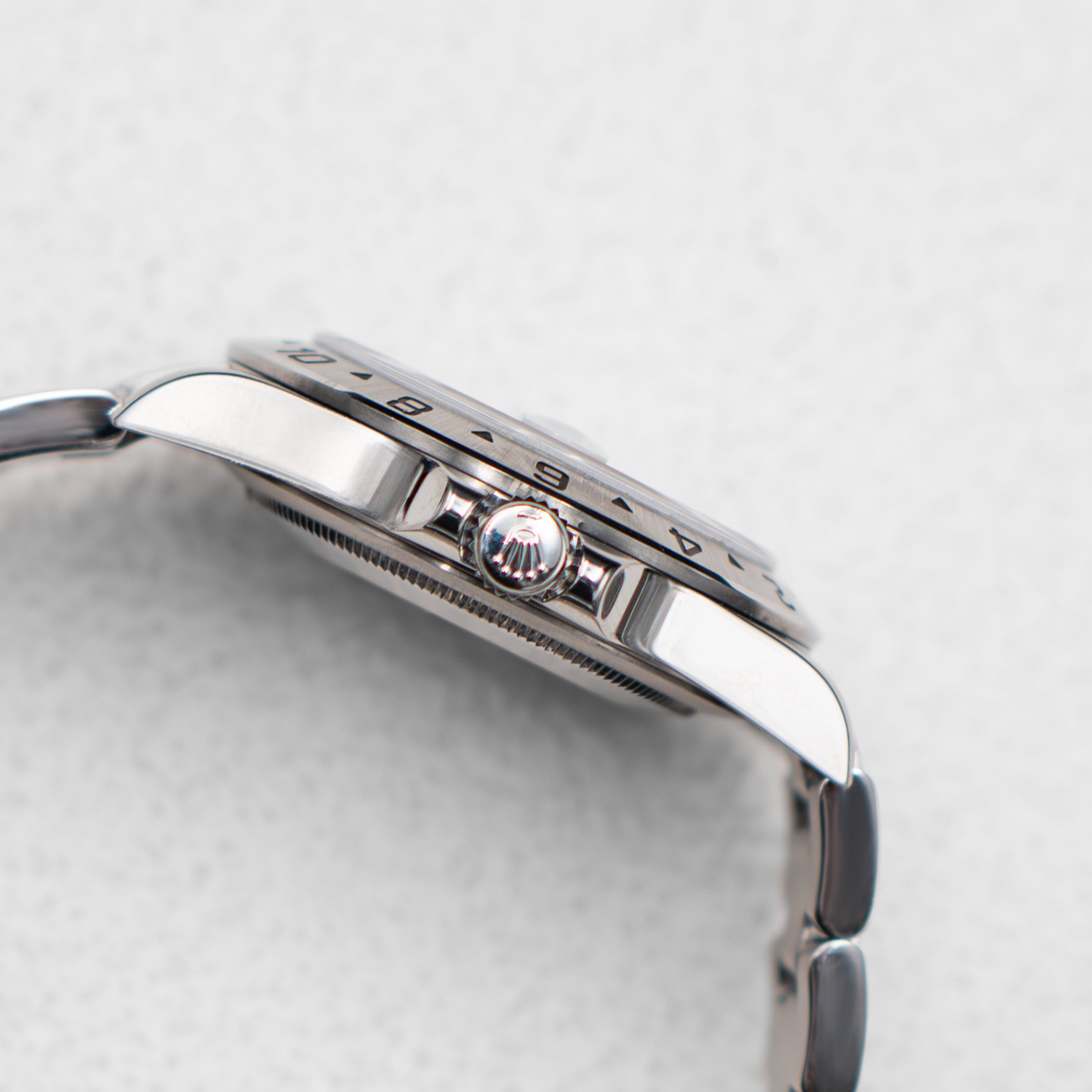 Rolex Explorer II 16570 Thumbnail 4