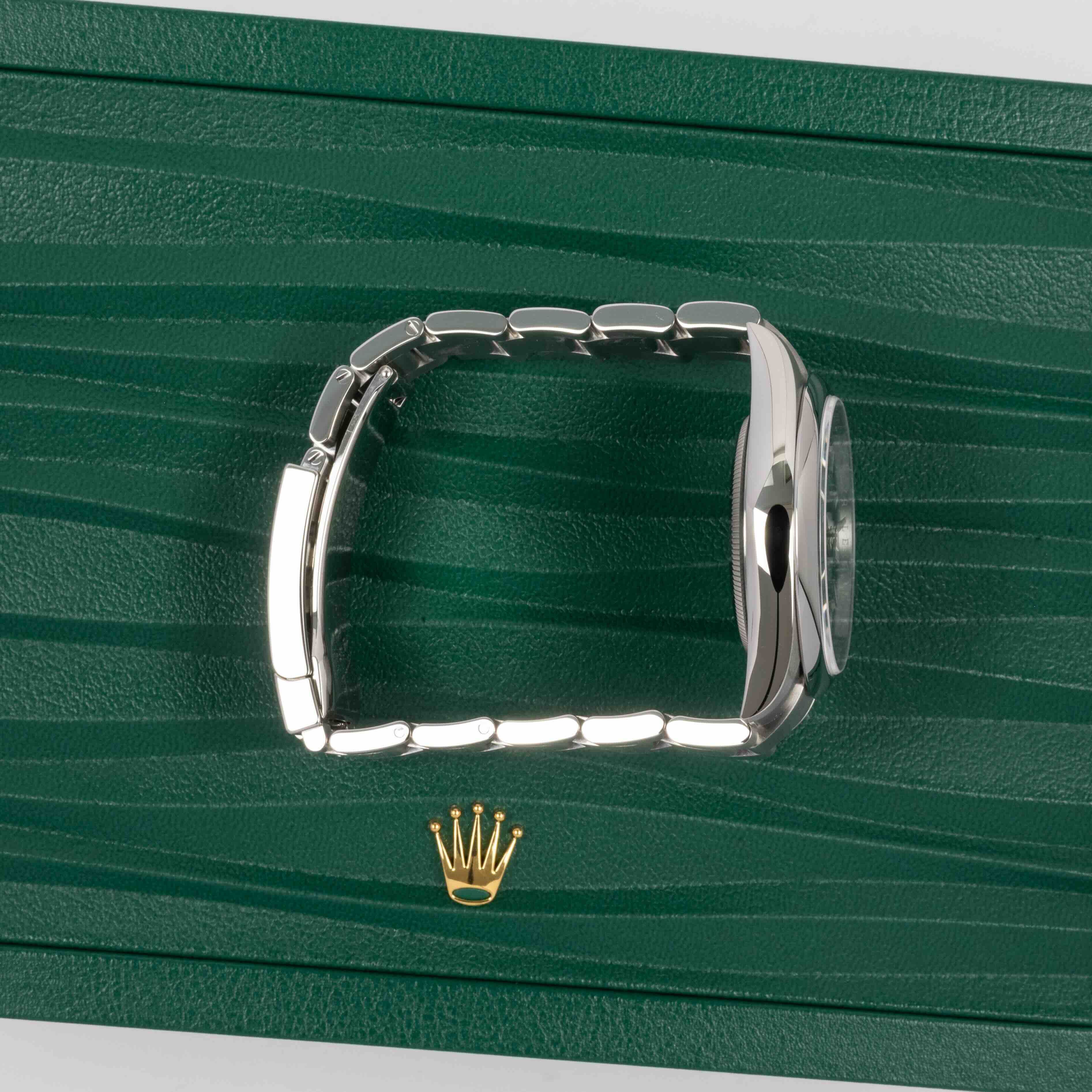 Rolex Oyster Perpetual 41 134300 Thumbnail 4